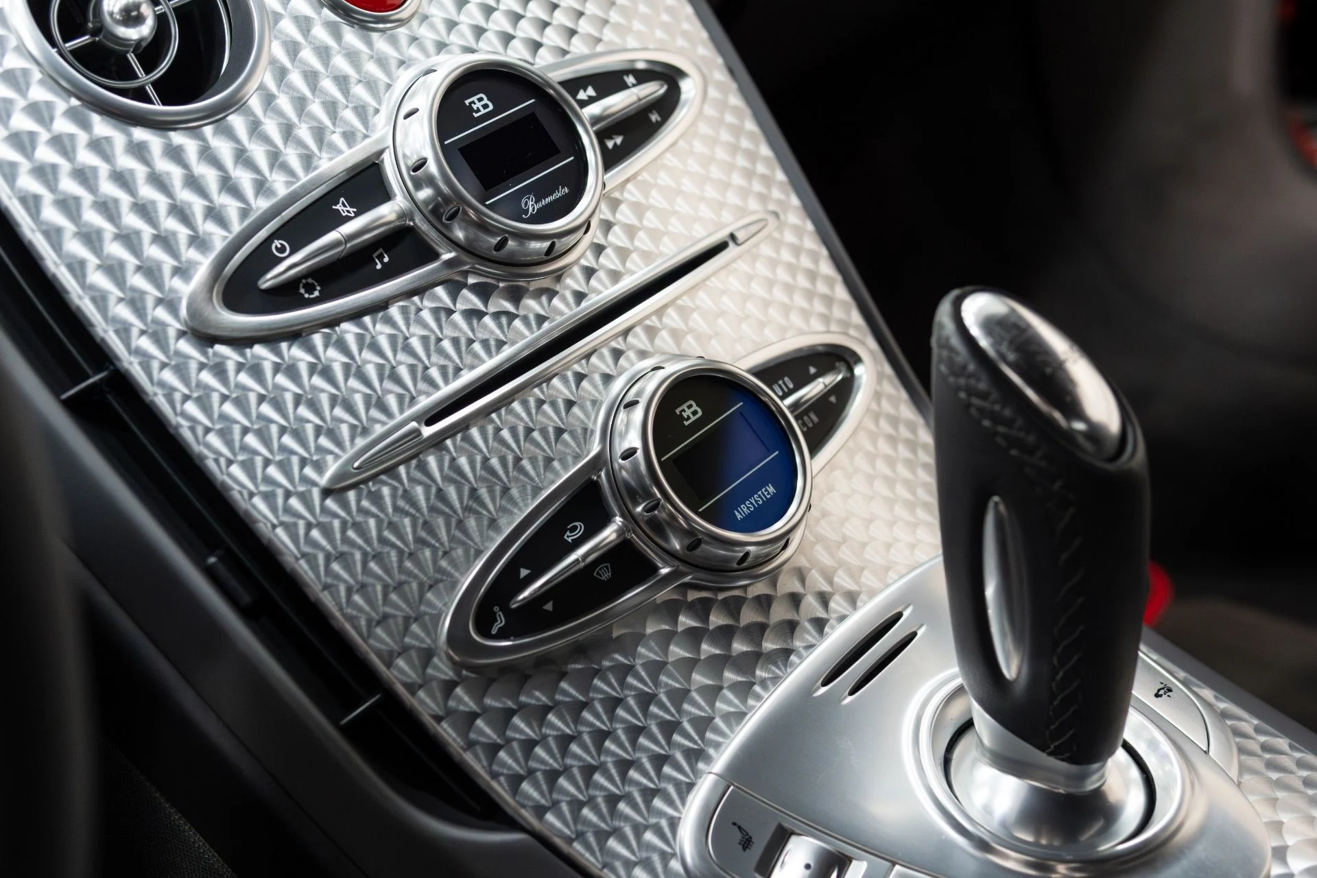 mph041_124188372_Used_2008_Bugatti_Veyron_164_1769463944_c05f9fe6d3