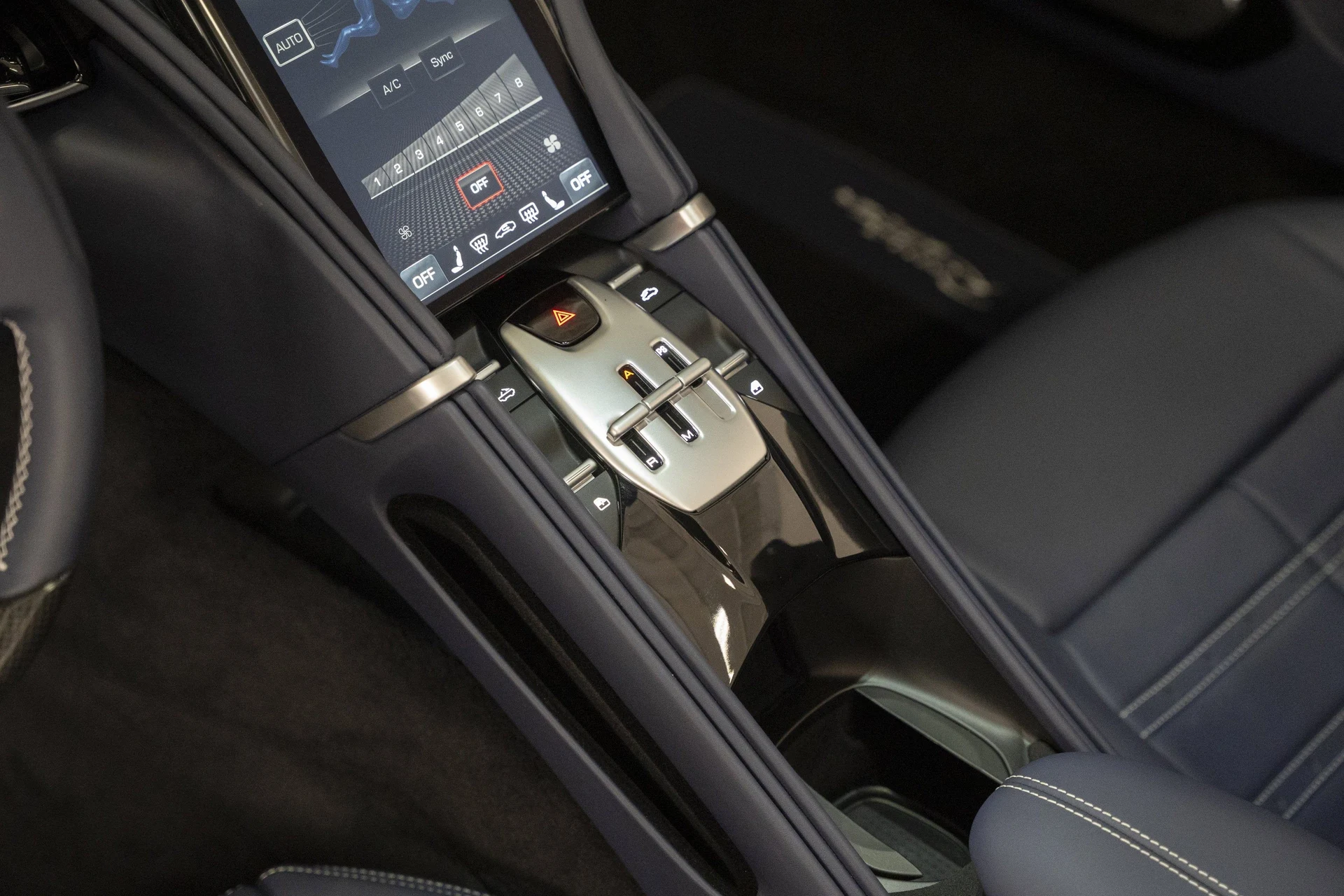 mph041_1248553423_e07f904ee12343cb943b412250cbf187_dbee166cbd