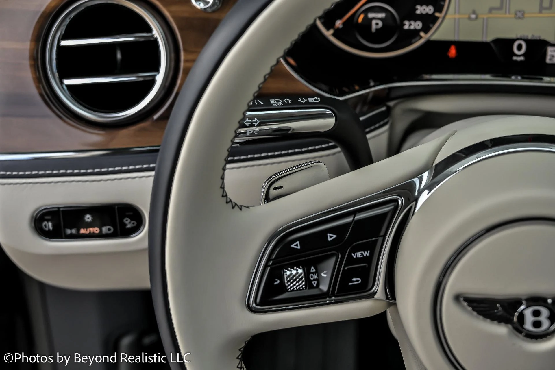 mph041_1251307185_Used_2022_Bentley_Flying_Spur_W12_1761810952_d34132c000