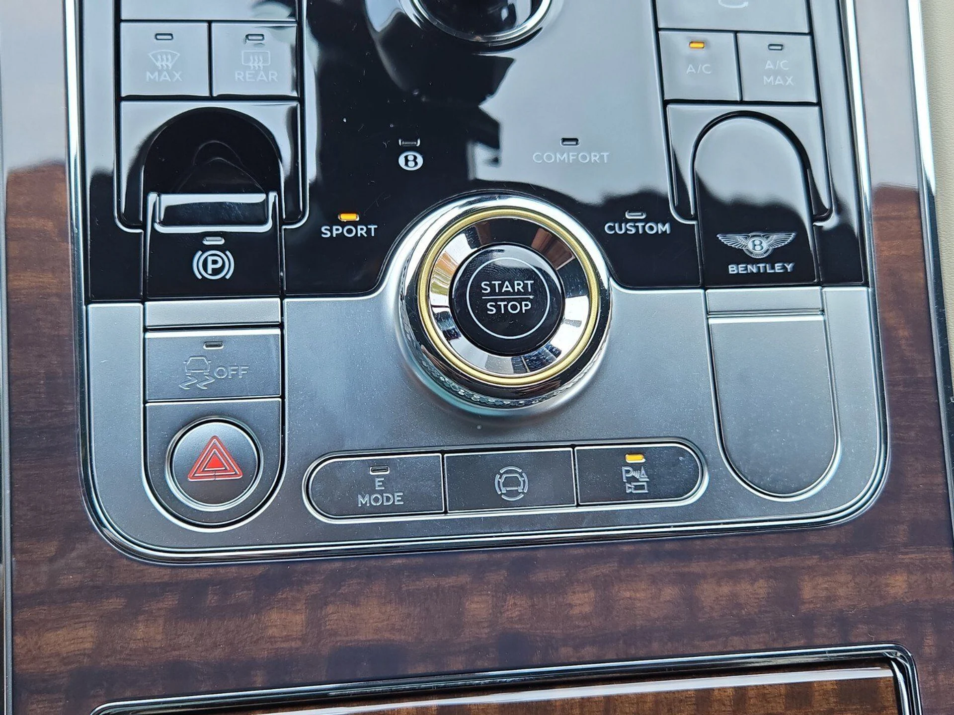 mph041_1259231787_43addce5bd97fbf02b9397c2e187cc38x_2074a1d4ba