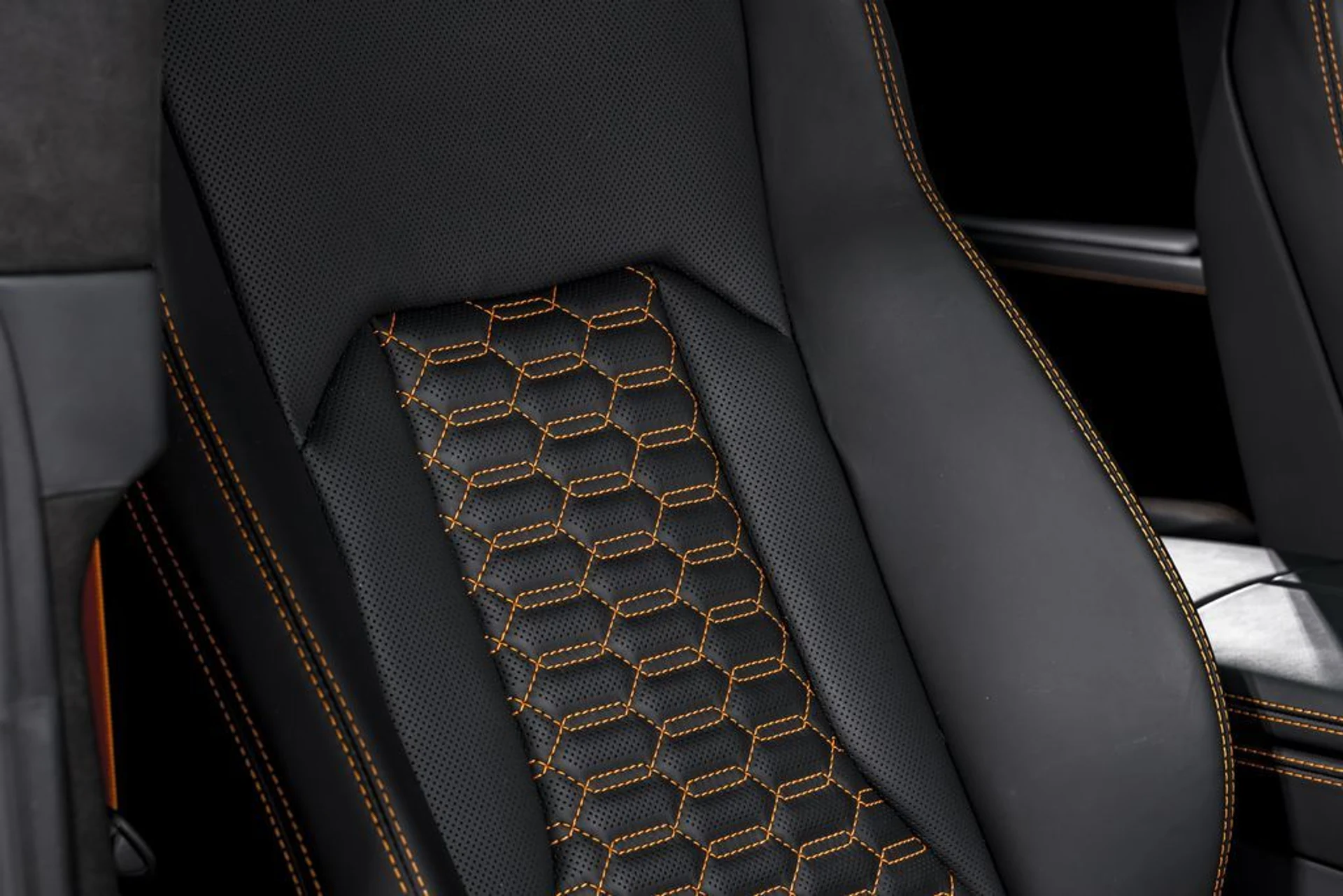 mph041_1265083788_dd3b01b622c52ae422f63e34c33ea3e0x_b9a75ca10f