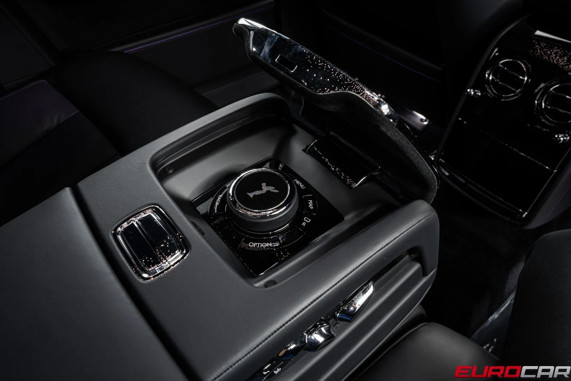 mph041_1296610265_image_42_5a967bd110