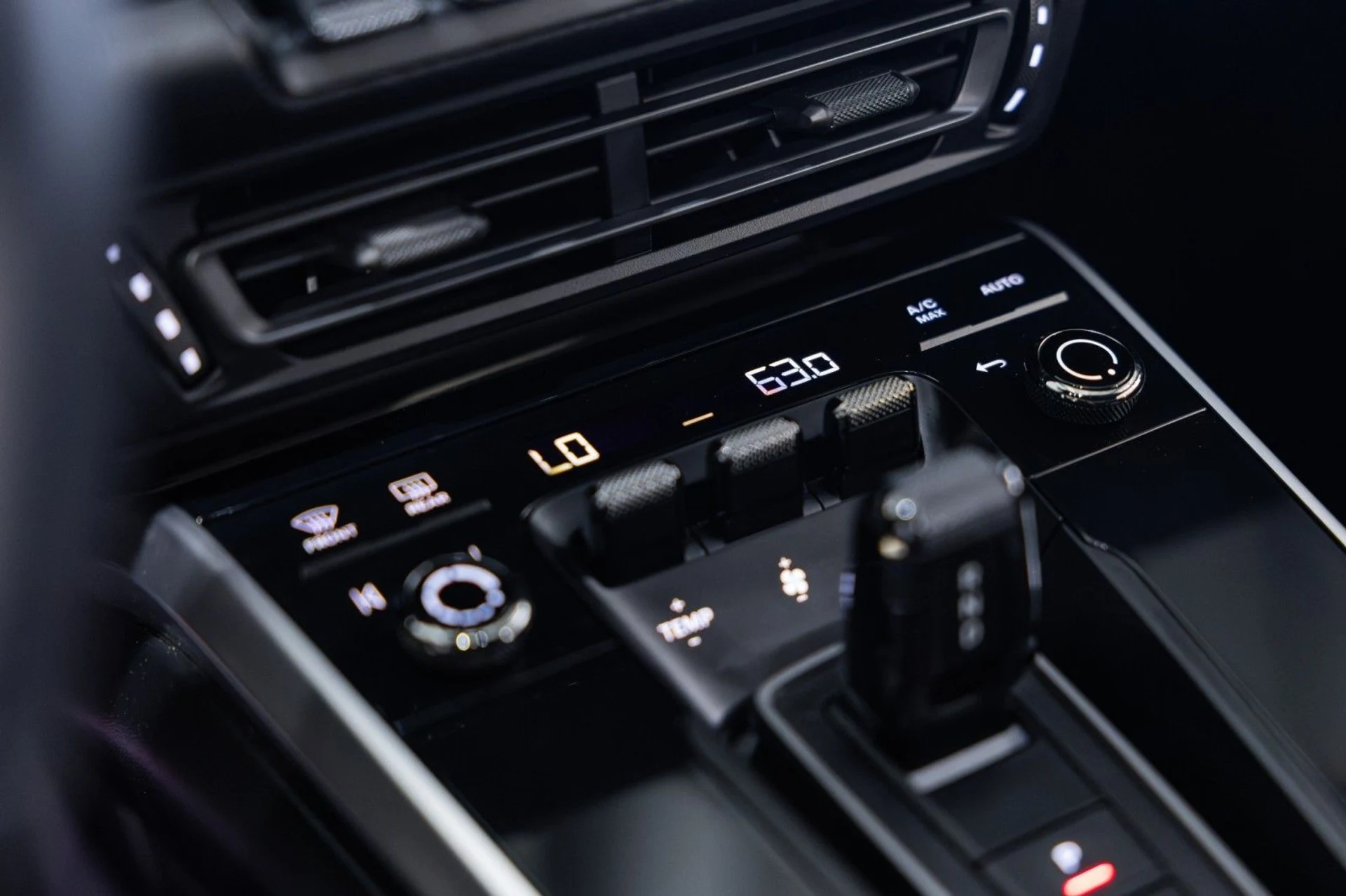 mph041_1298969524_bw_23e26ffda5