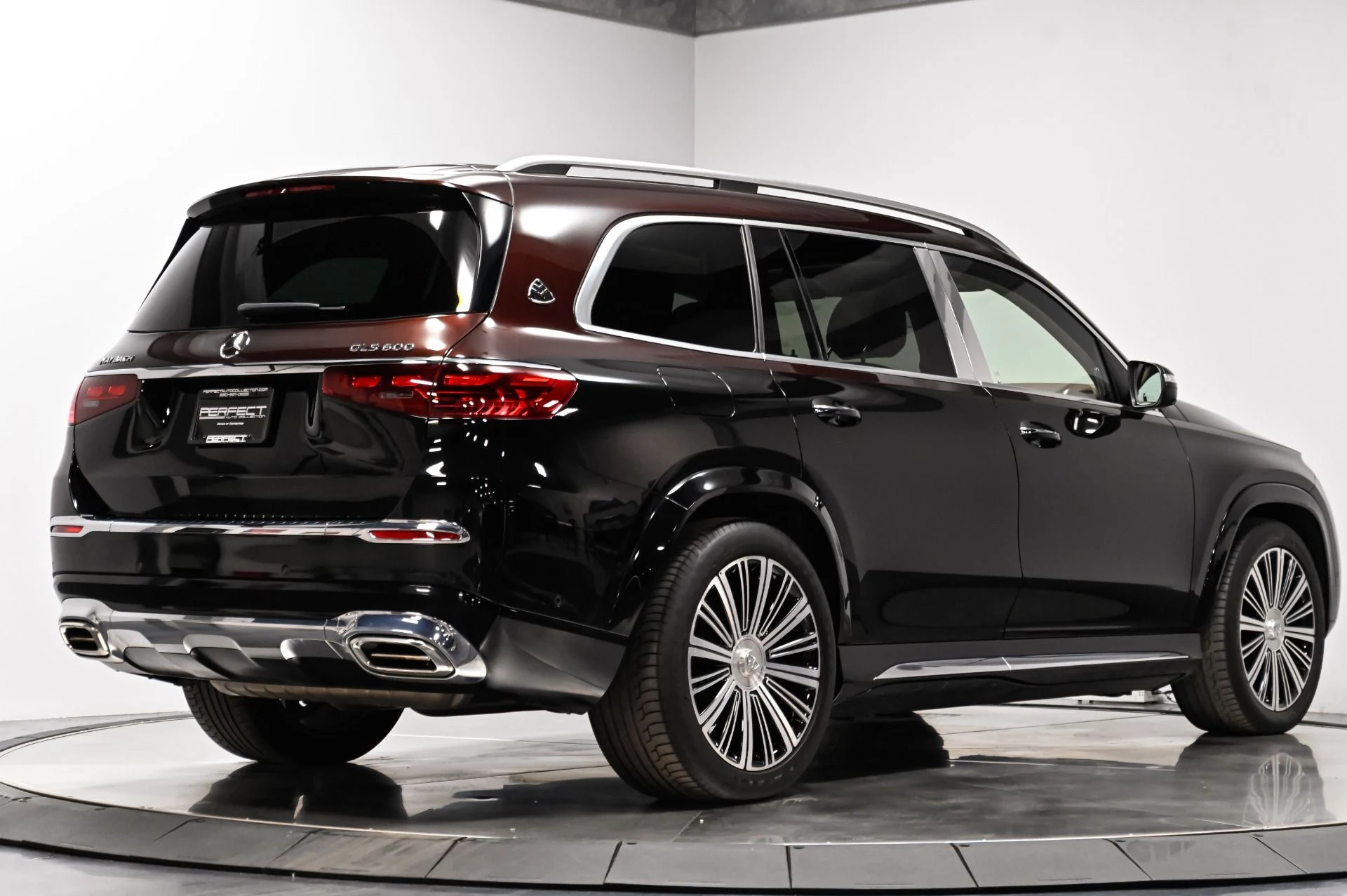 mph041_1299091946_Used_2024_Mercedes_Benz_GLS_Maybach_GLS_600_4_MATIC_1789504682_c01e5addd8