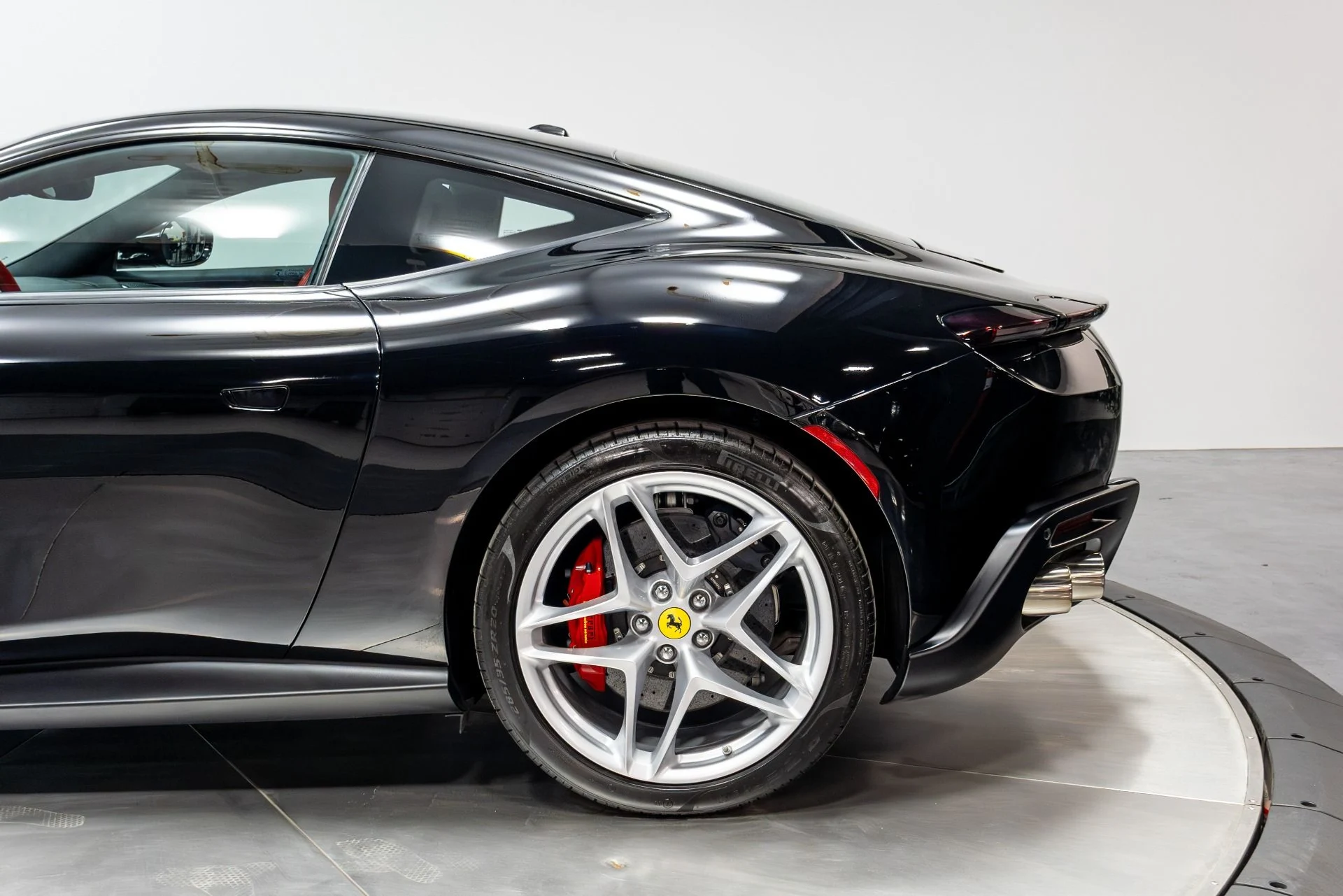 mph041_1302417506_Used_2022_Ferrari_Roma_1775684538_a58c02fd6f