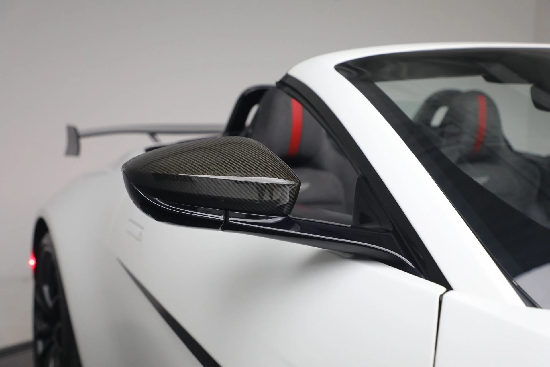 mph041_1302438317_Used_2023_Aston_Martin_Vantage_F1_Edition_1784727117_46e2f9ebf1