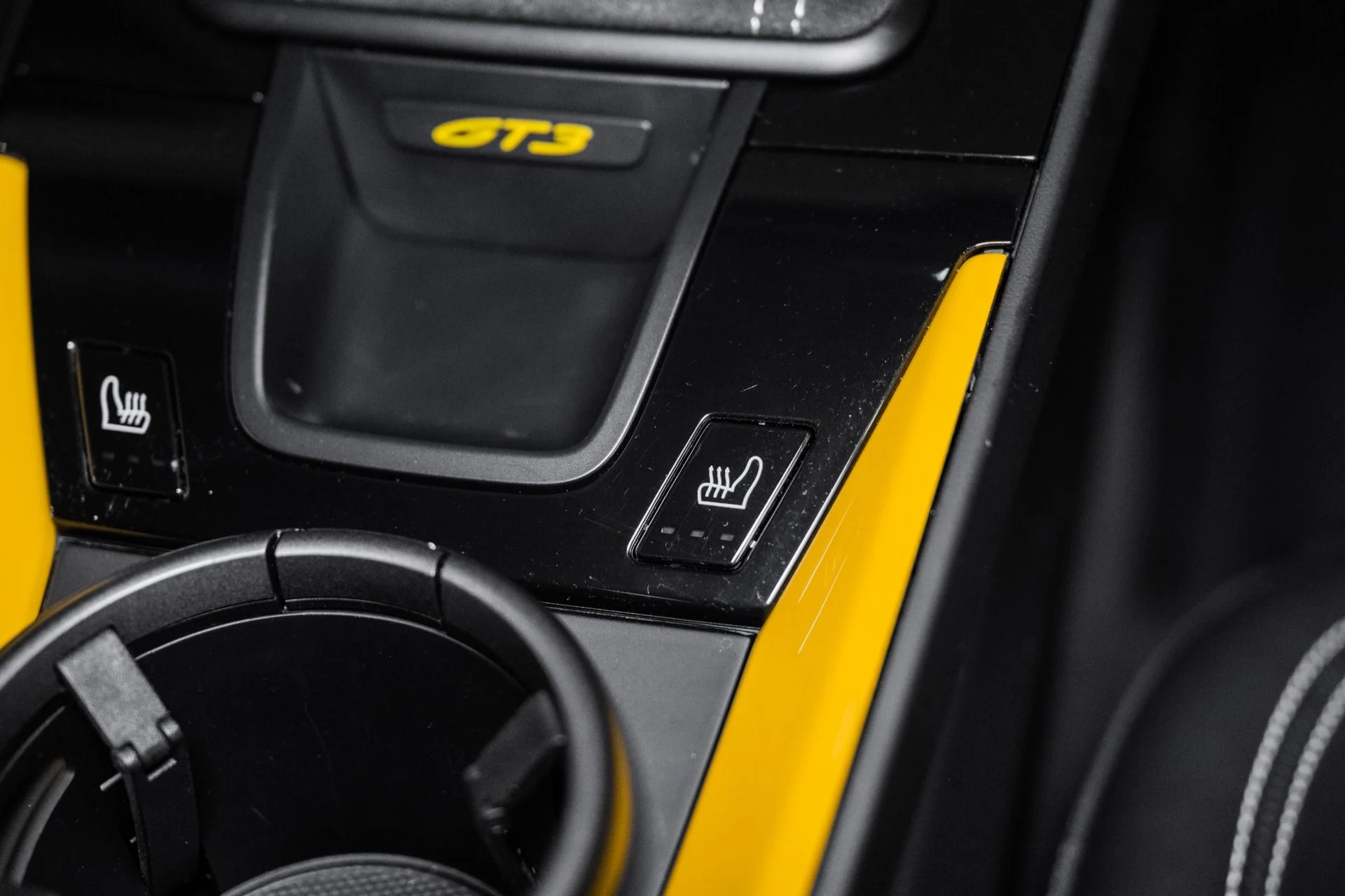 mph041_1306237337_Used_2022_Porsche_911_GT_3_1764089810_c751b0f394