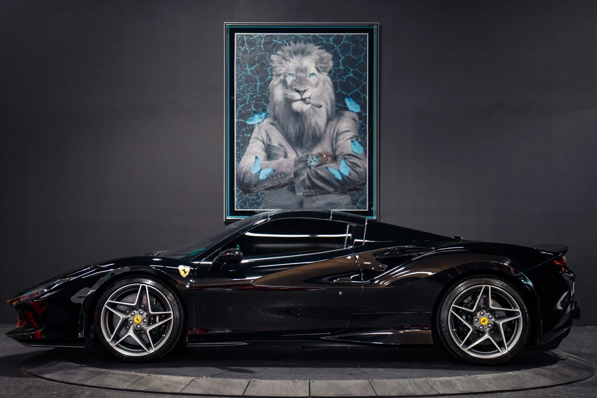 mph041_1315730591_Used_2022_Ferrari_F8_Spider_Full_Carbon_Interior_1786195652_9ccfb78483