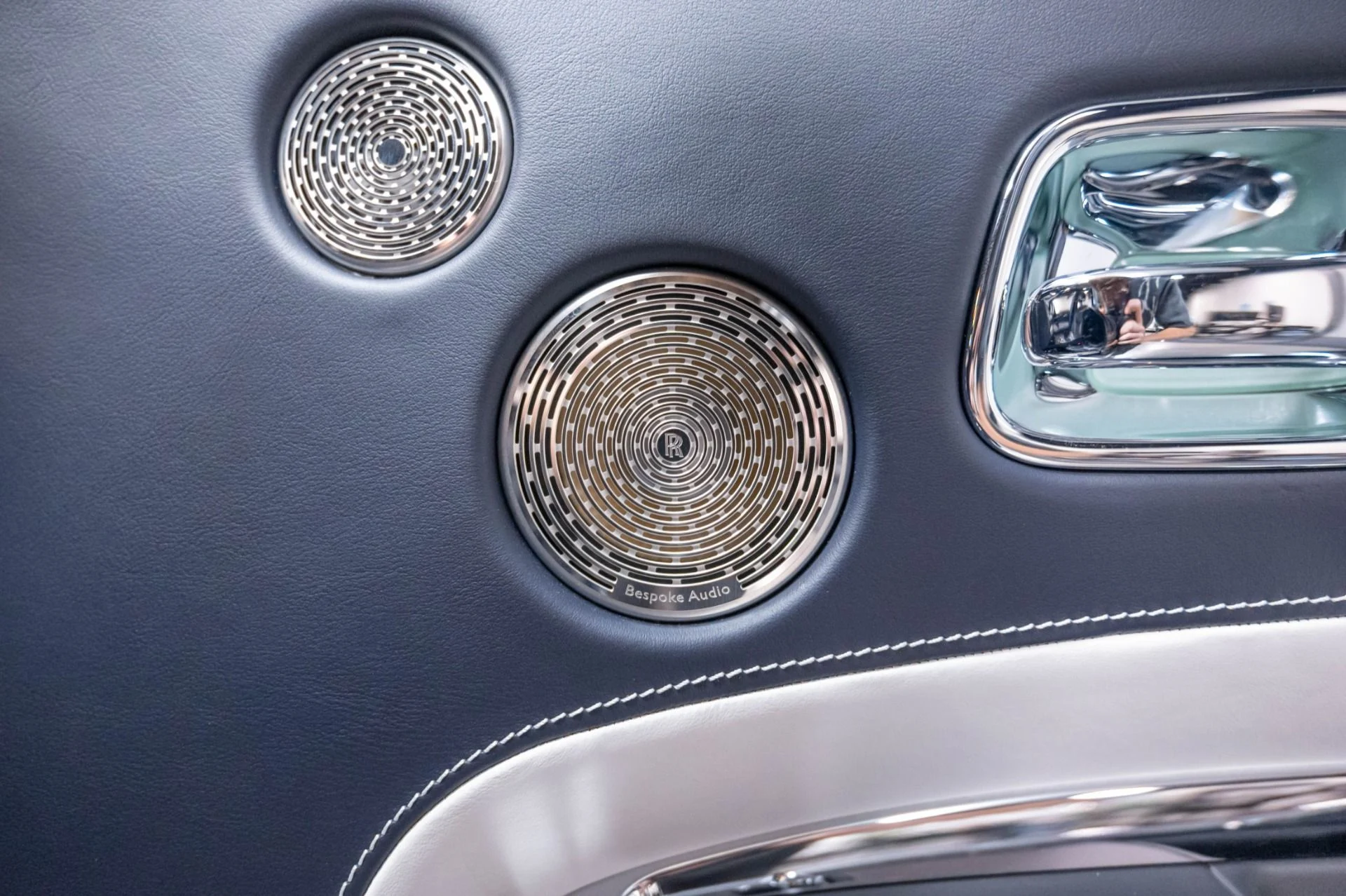 mph041_132995810_Used_2018_Rolls_Royce_Ghost_Base_1786492649_ff19625553
