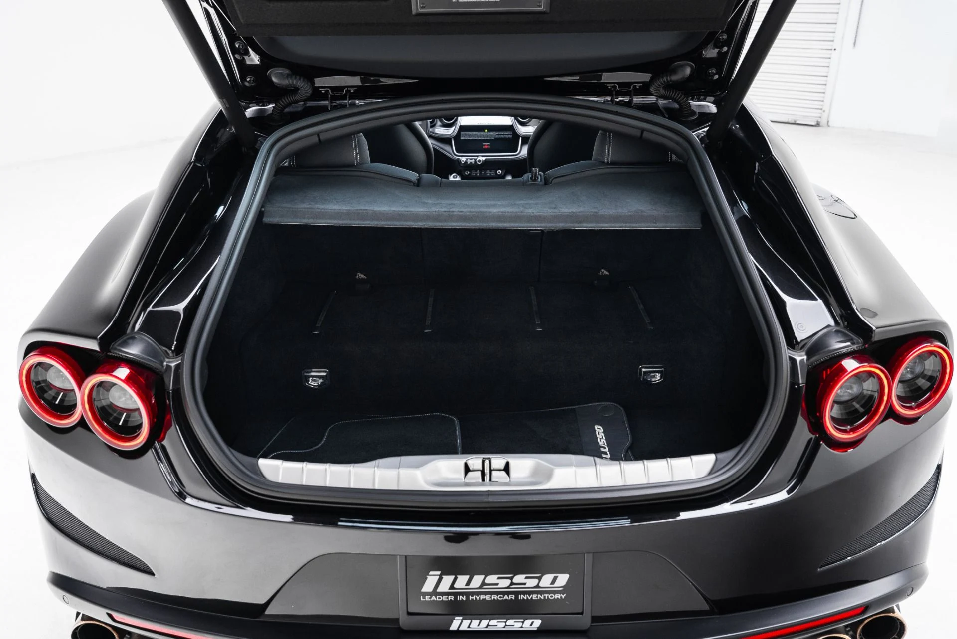 mph041_1340962313_Used_2018_Ferrari_GTC_4_Lusso_1768413904_f7226f7007