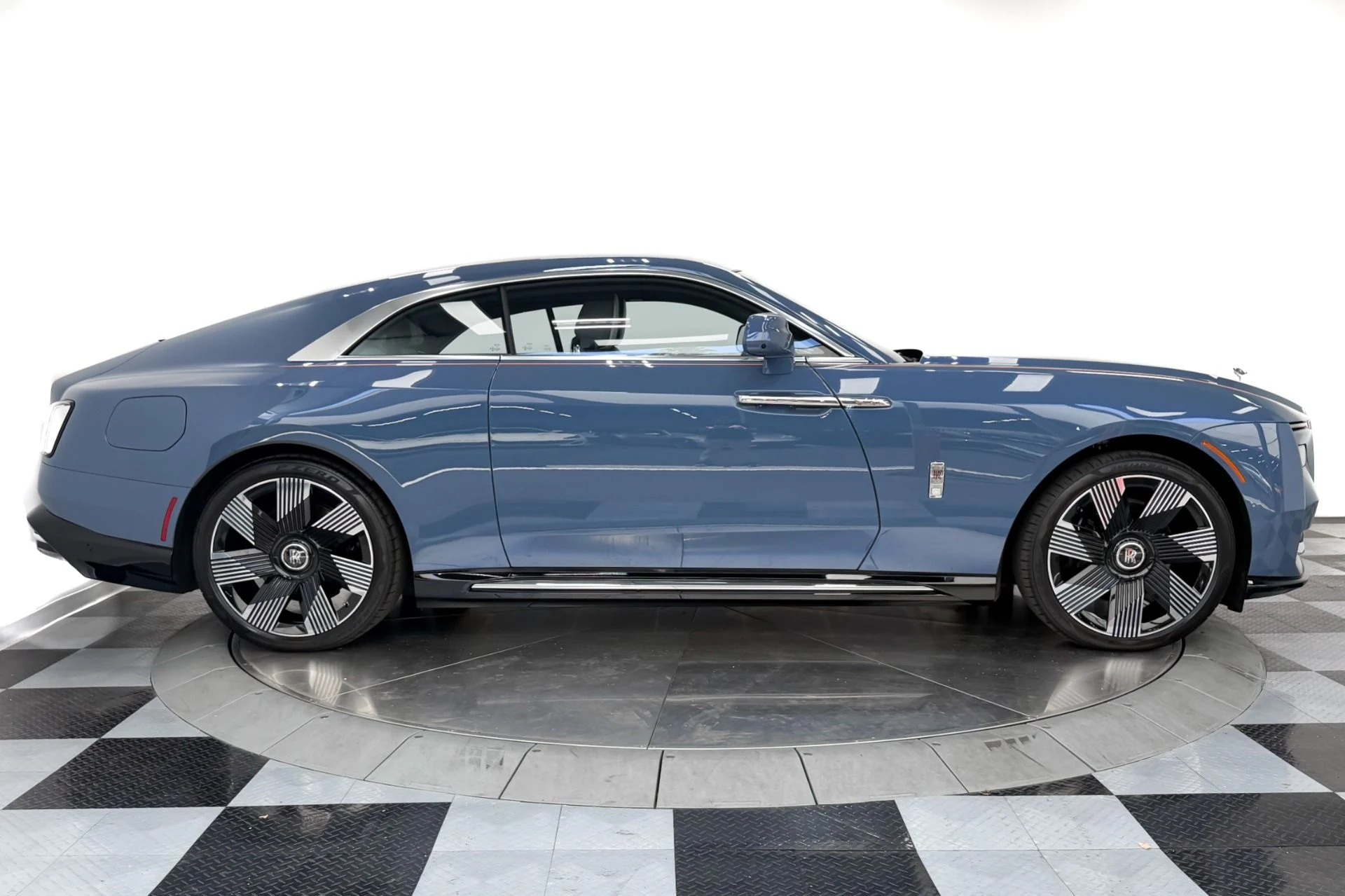mph041_1357292631_Used_2024_Rolls_Royce_Spectre_Launch_Package_Low_Miles_Canadel_Paneling_1782415802_f4a3950f79