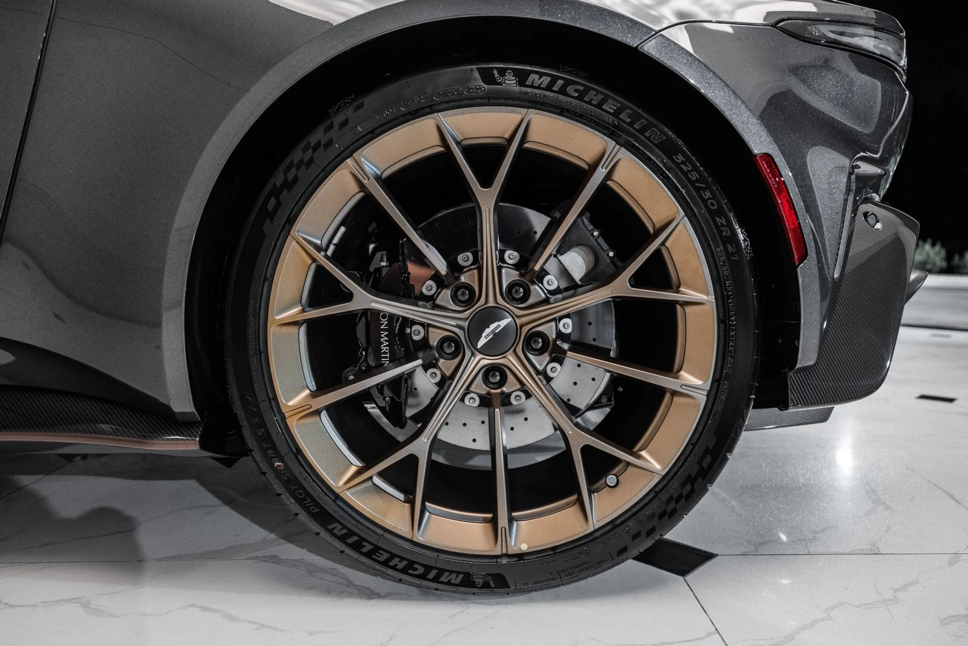 mph041_1370993079_New_2026_ASTON_MARTIN_VANTAGE_1756307805_92b01990c4