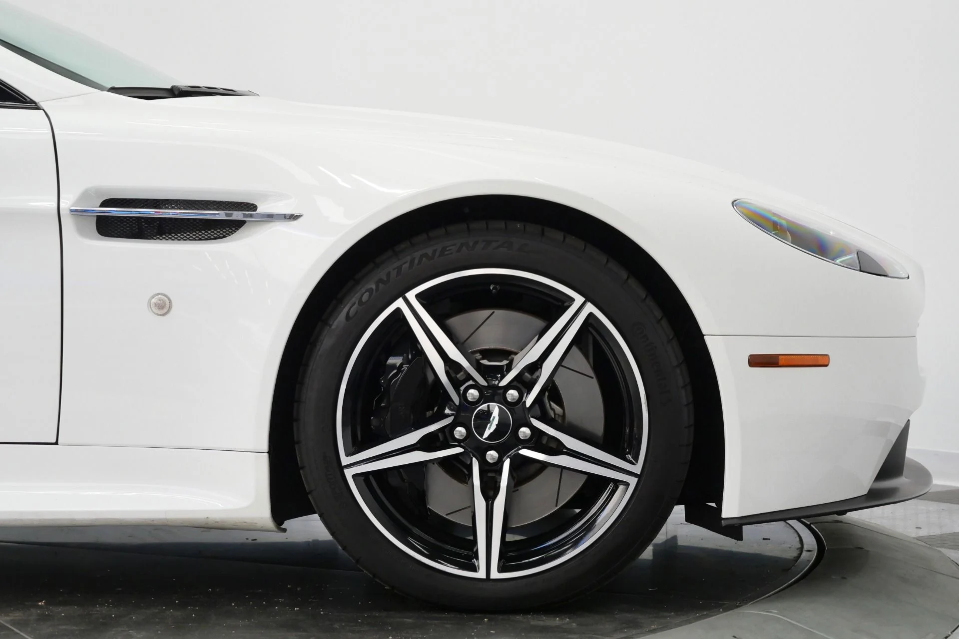 mph041_1378646971_Used_2016_Aston_Martin_V8_Vantage_GT_7_Speed_Manual_Low_Miles_Sport_Exhaust_1777396447_5ce221ef6c