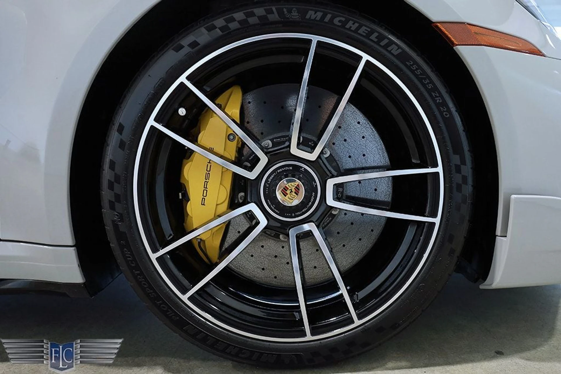 mph041_1389395427_used_2024_porsche_911_turboscoupe_9689_22892492_42_1024_f89d85420e