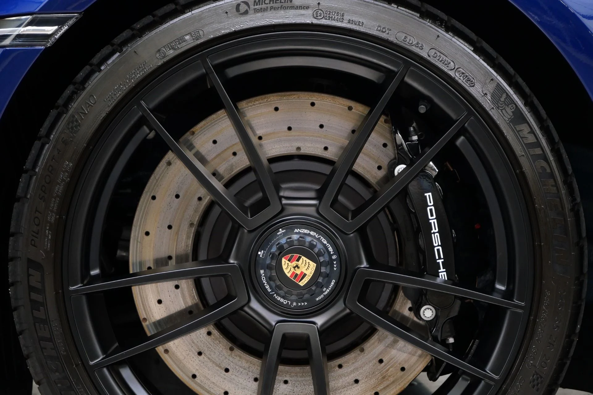 mph041_1414282103_Used_2023_Porsche_911_Targa_4_GTS_1761682285_161dc9ac58