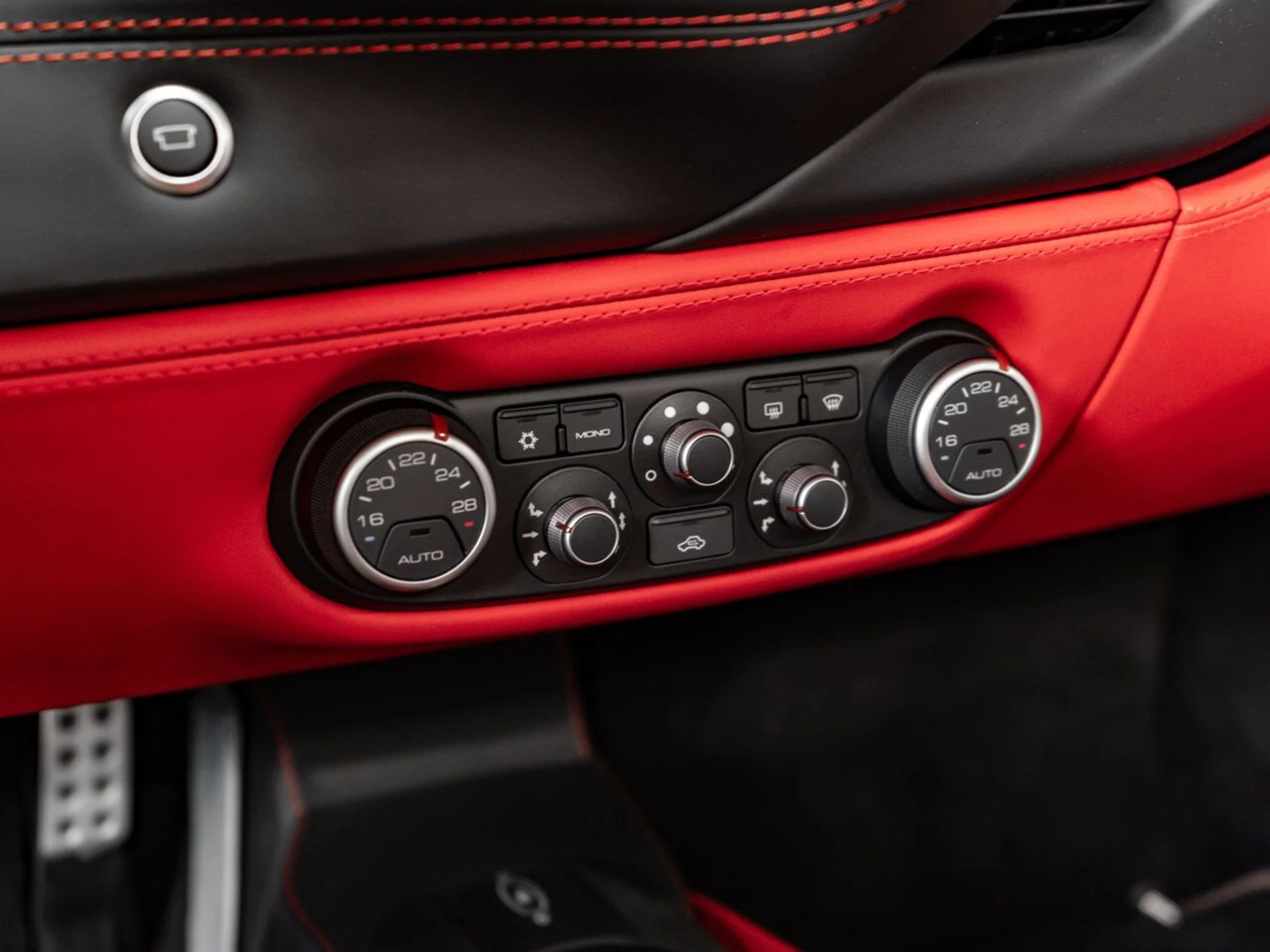 mph041_1422002314_ferrari_488_spider_2018_39d1901b02