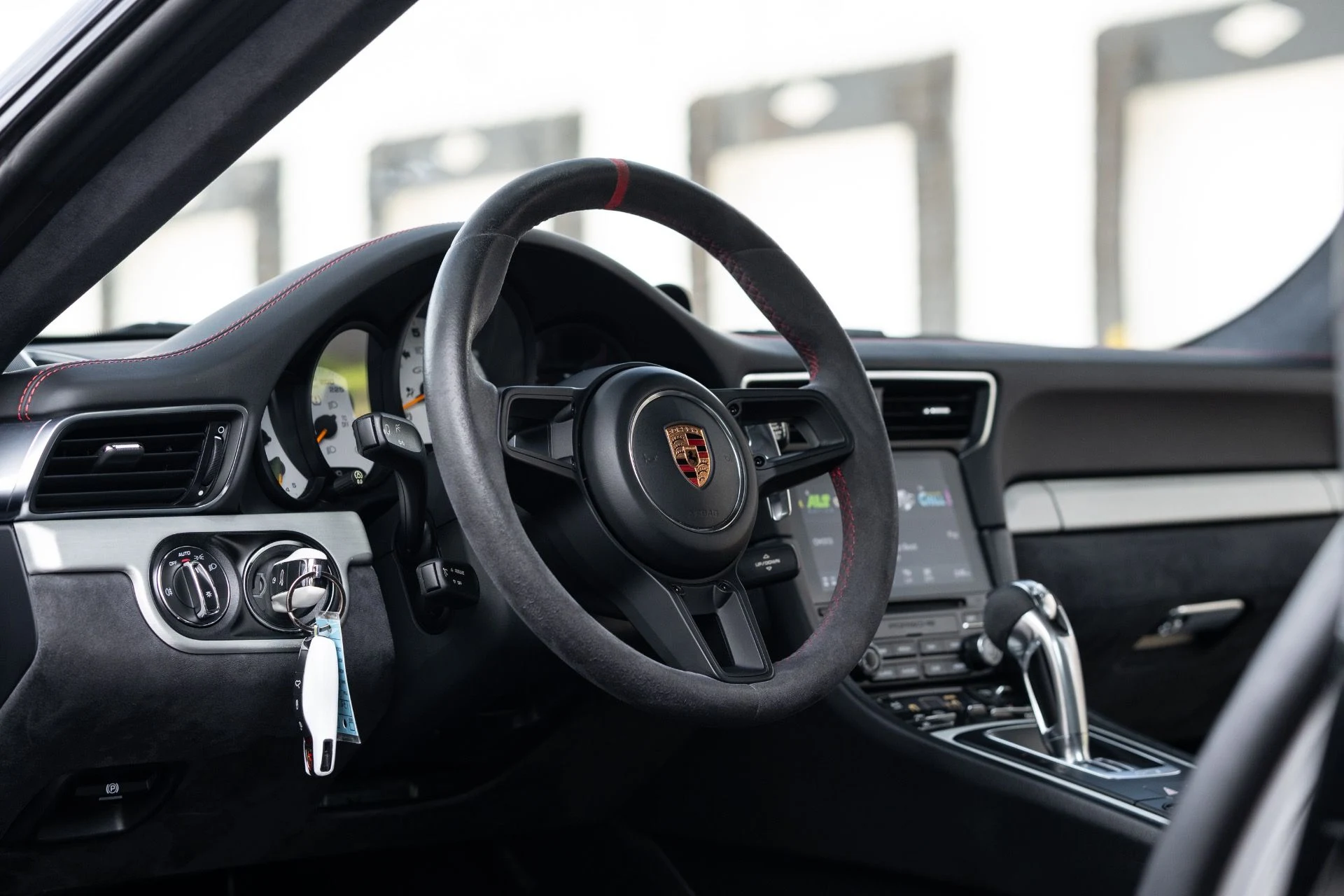 mph041_1424340152_Used_2018_Porsche_911_GT_3_1780452373_3ca055a1a0