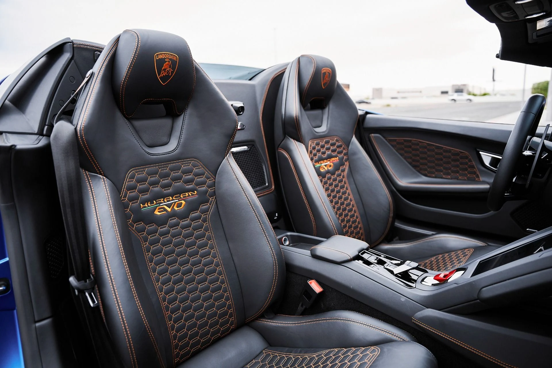 mph041_1424490762_Used_2023_Lamborghini_Huracan_EVO_Base_1775006686_2520e4a415