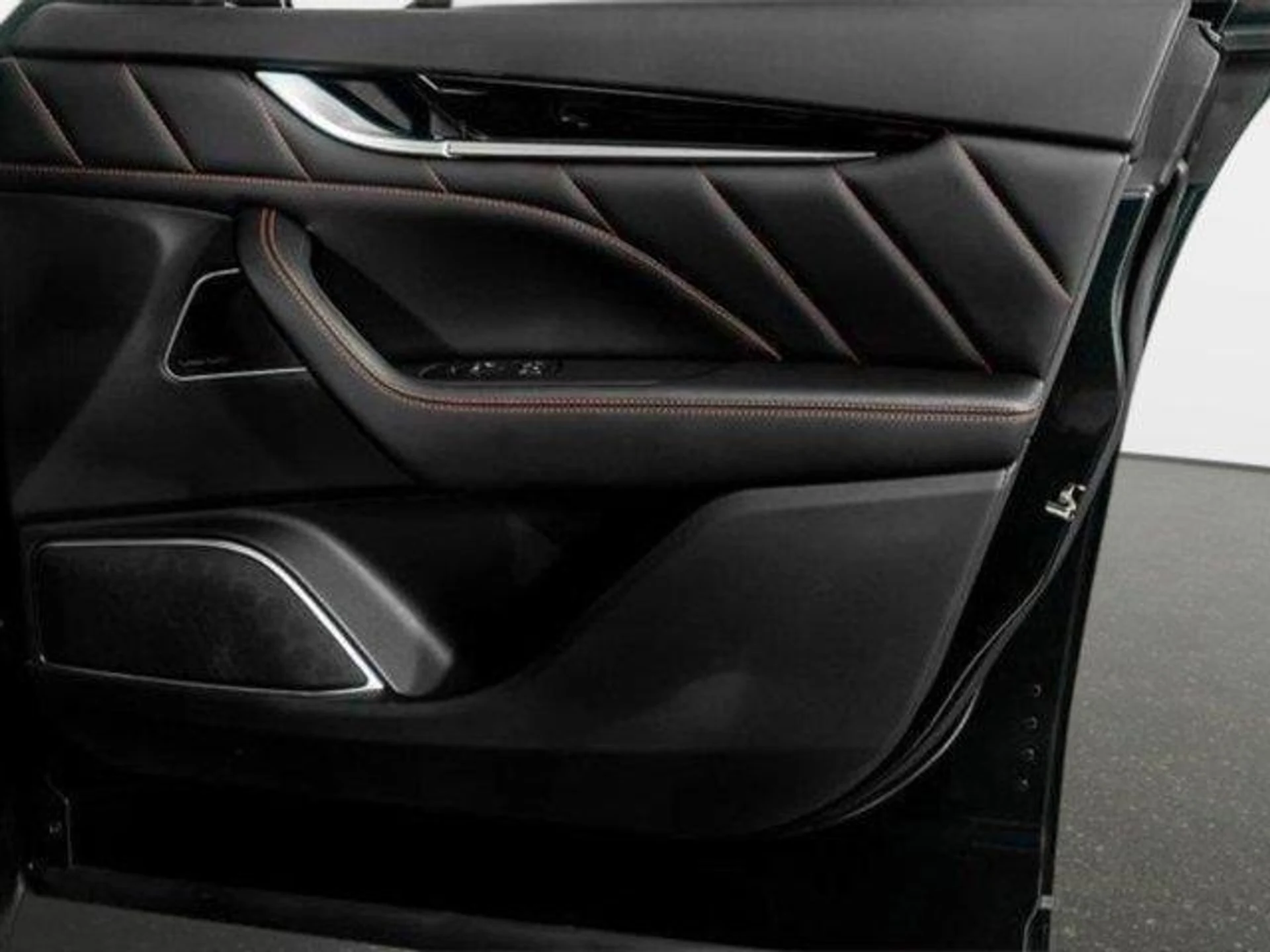 mph041_1427428920_Oi13c906laql_Nt_I_Jtjc_Xo_Sqm_IA_4_c8ad929a00