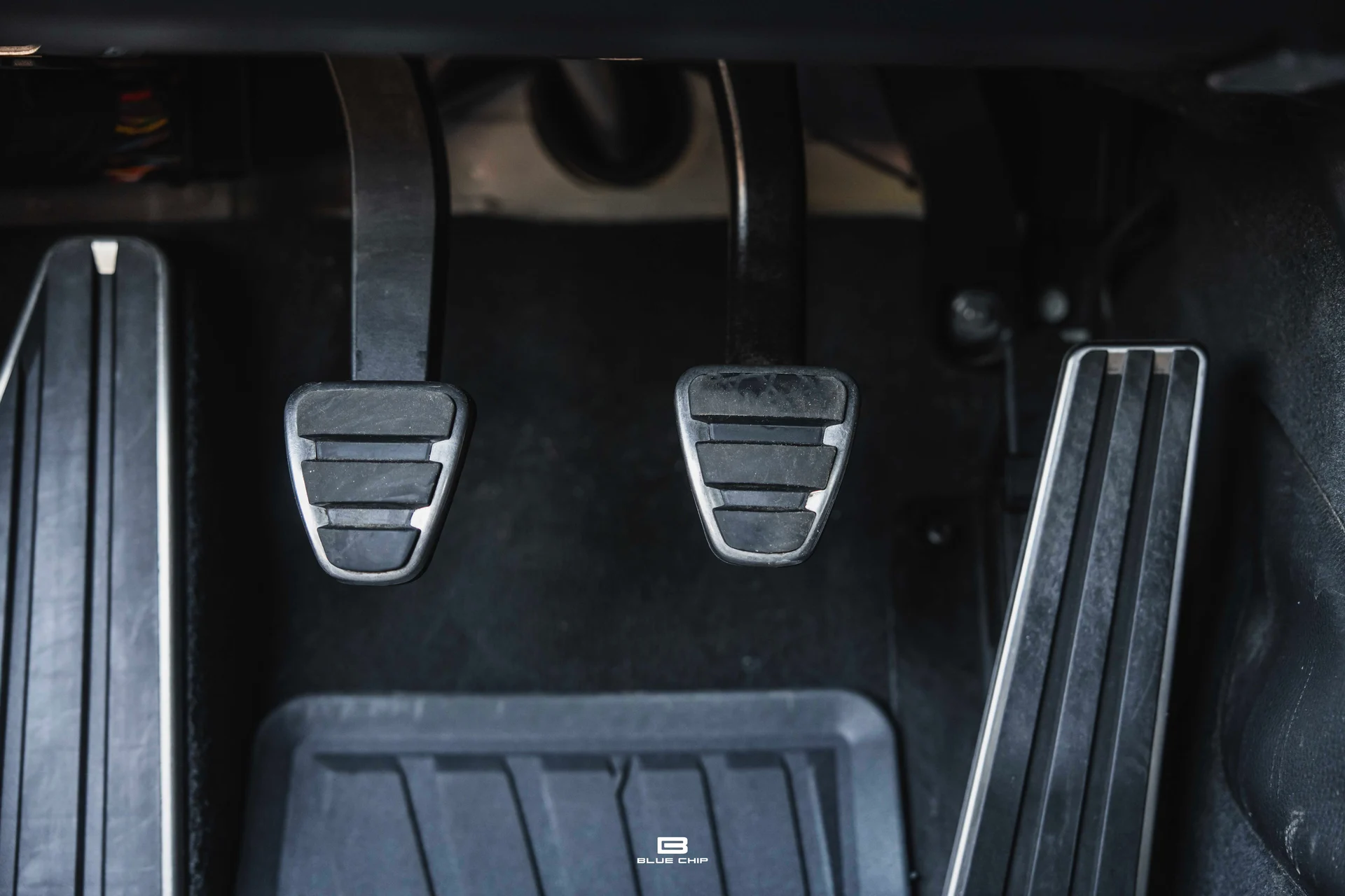 mph041_1430362562_6a30827661dd6742f85bacdb_2019_Porsche_911_47_748623614c