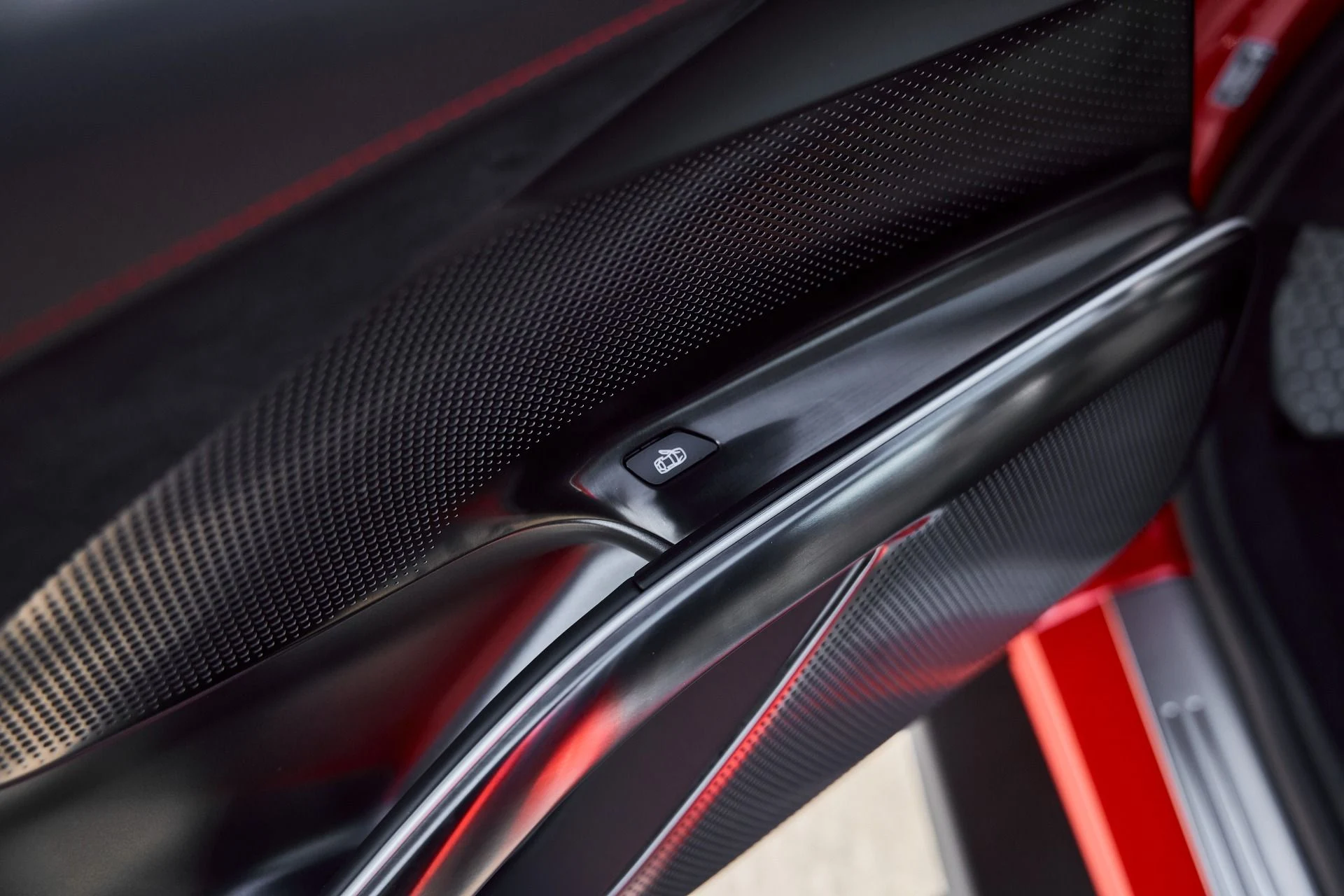 mph041_1436131170_Used_2025_Ferrari_12_Cilindri_1769824825_a3162de0b7