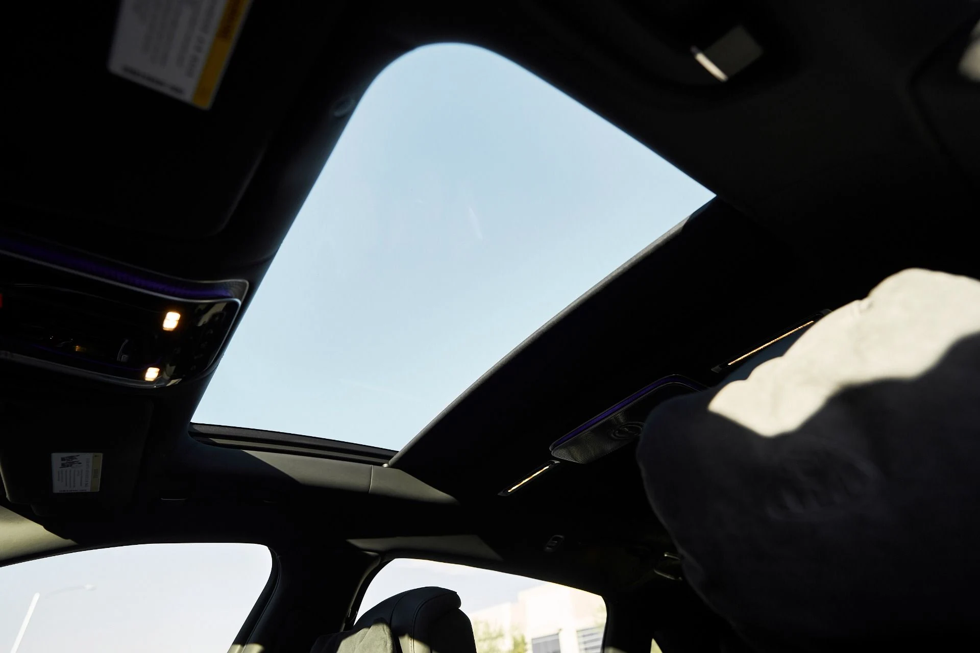 mph041_1437035024_Used_2022_Mercedes_Benz_S_Class_Maybach_S_580_1763082551_2b6b8ffe06