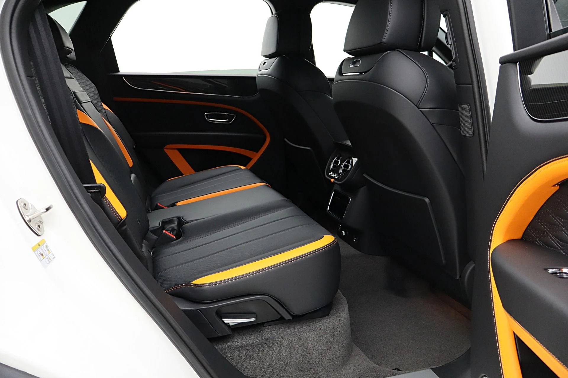 mph041_145287141_New_2026_Bentley_Bentayga_Speed_1dc5d8f02e