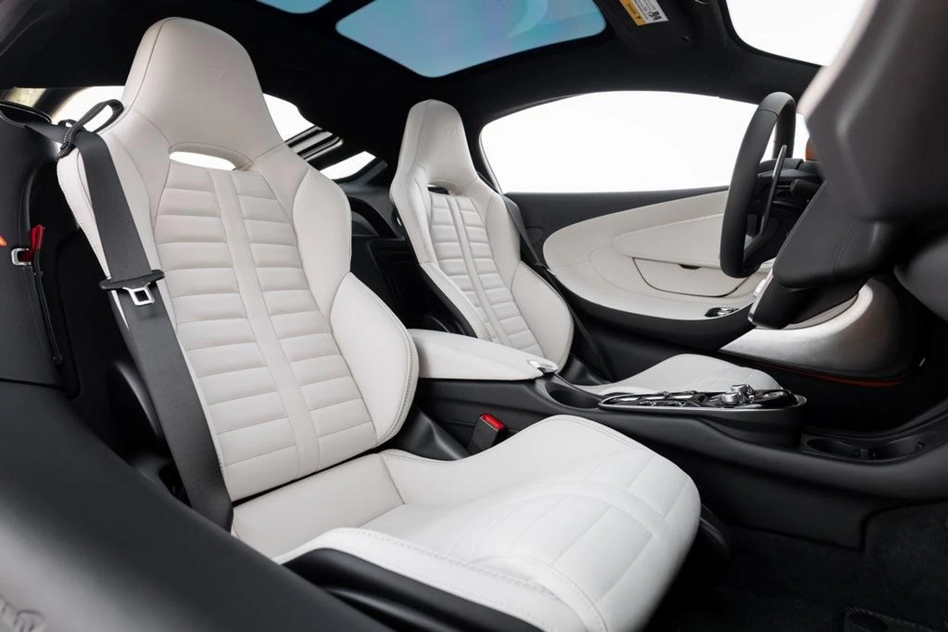 mph041_146425561_Used_2025_MCLAREN_GTS_1721509519_4e9528d775