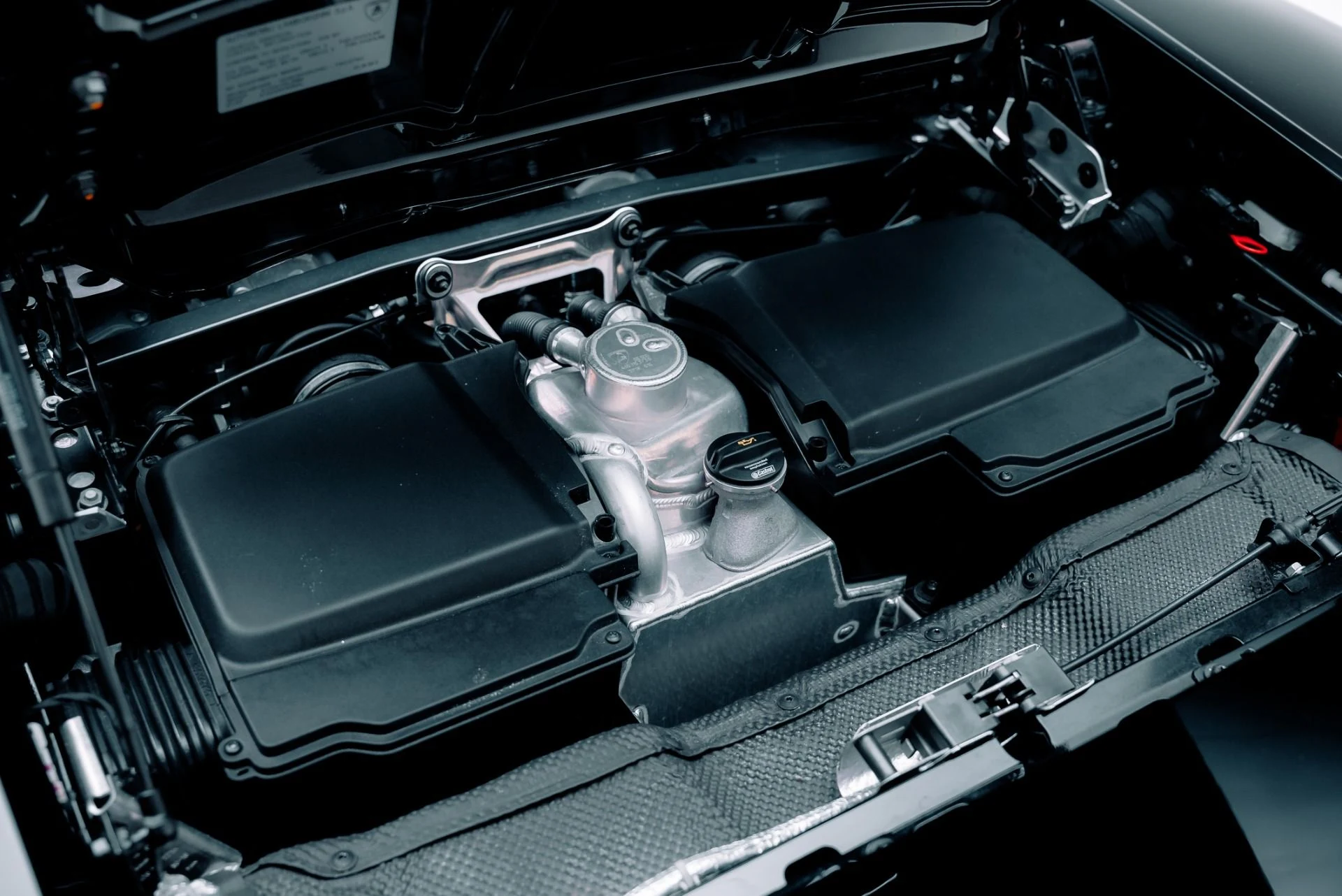 mph041_1470407698_Used_2019_Lamborghini_Huracan_LP_580_2_Spyder_1763507768_9c2cf6db0d