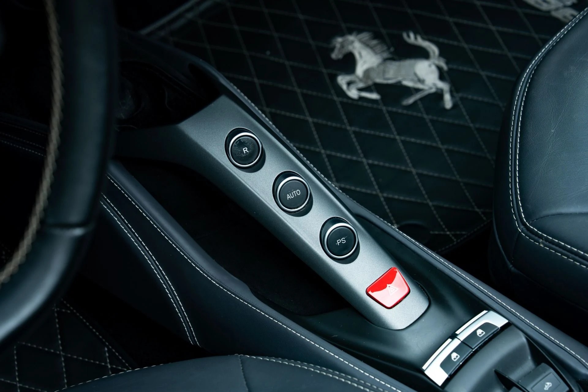 mph041_1492759700_Used_2018_Ferrari_488_Spider_1778276724_9b9bfd8f9e