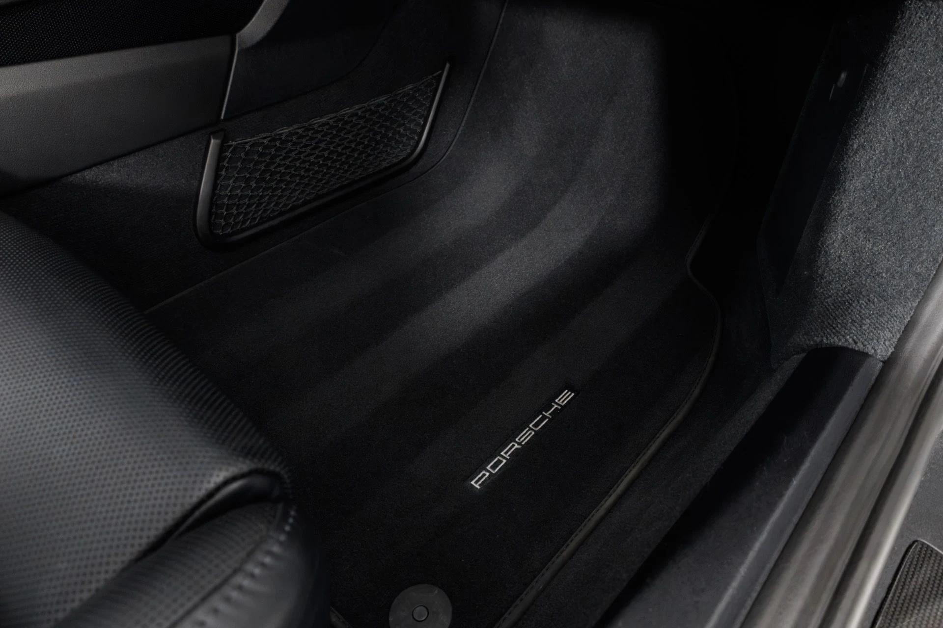 mph041_1494742581_Used_2017_Porsche_911_Turbo_S_1782938073_423b613512