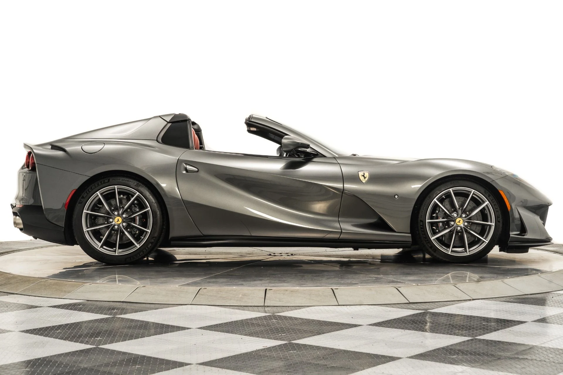 mph041_1501939284_Used_2023_Ferrari_812_GTS_1760995680_f1d3c563c1