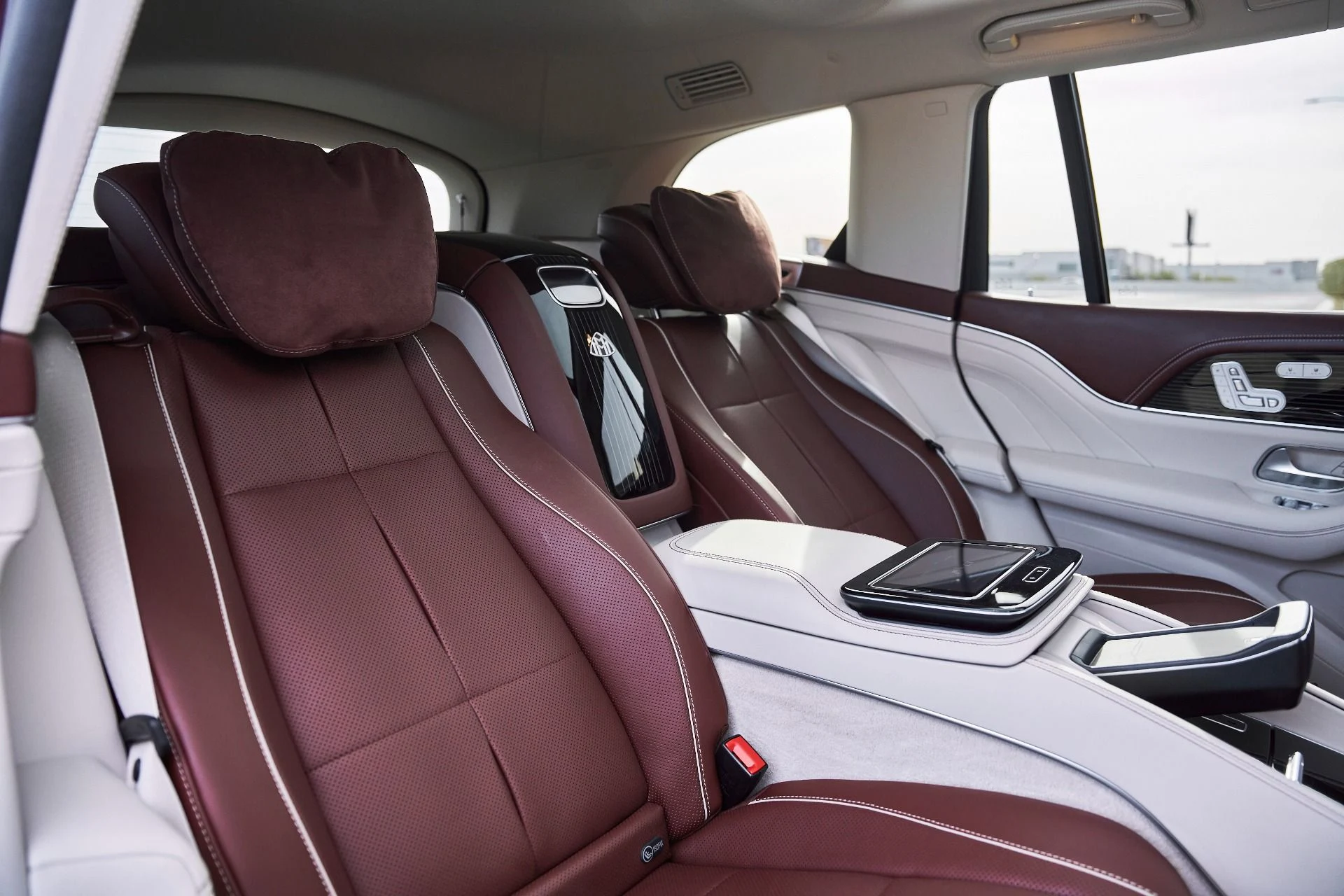 mph041_1507939686_Used_2022_Mercedes_Benz_GLS_Maybach_GLS_600_1769655632_c46f8753a1