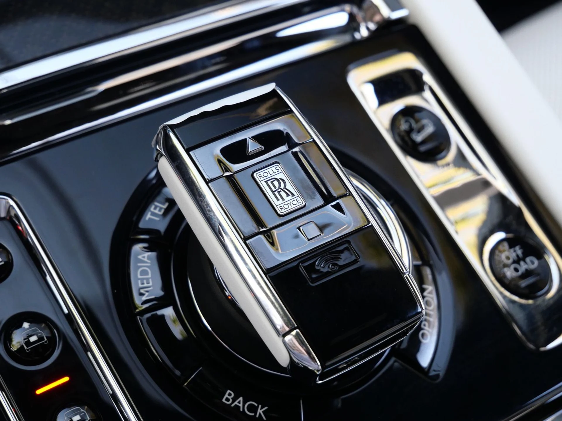 mph041_1509344079_463cdc5e79708ab651b8b8fafa9baccax_9e579a59b2