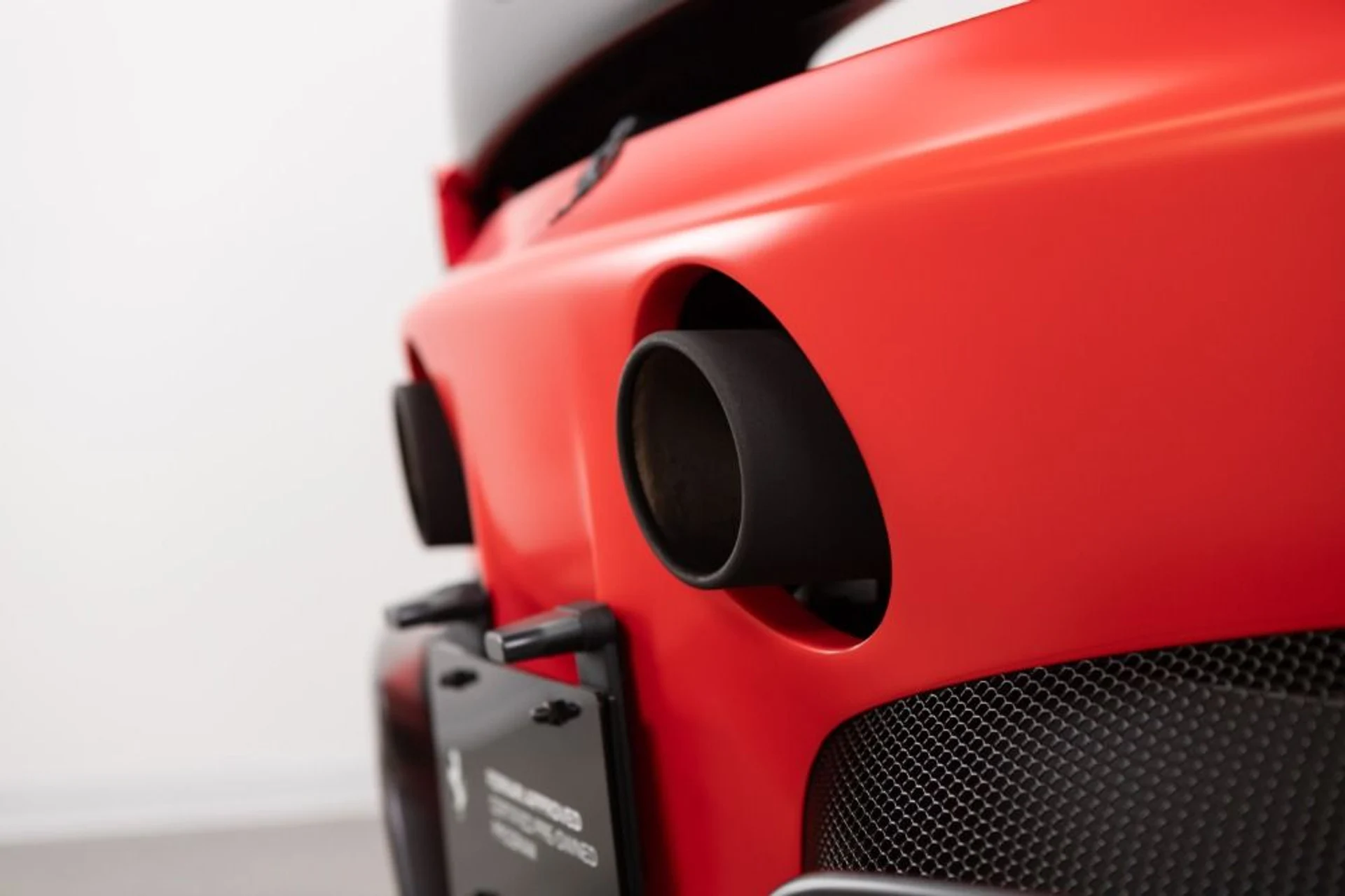 mph041_151259439_Used_2022_Ferrari_SF_90_Spider_bf47aecba7