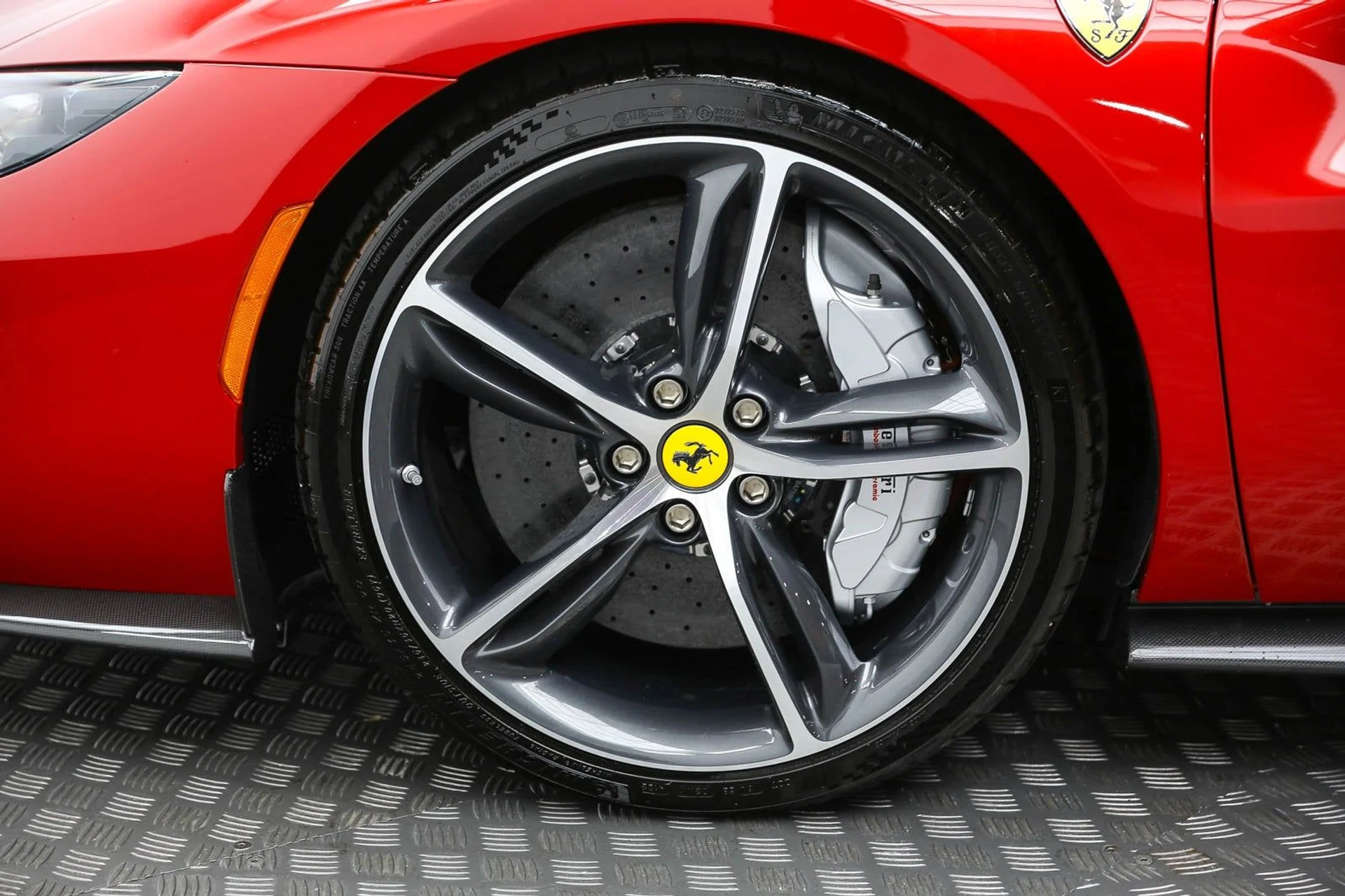 mph041_1516952422_2b9d0cc9fe1c466bb7ecb58fc7d4655f_764e70df00