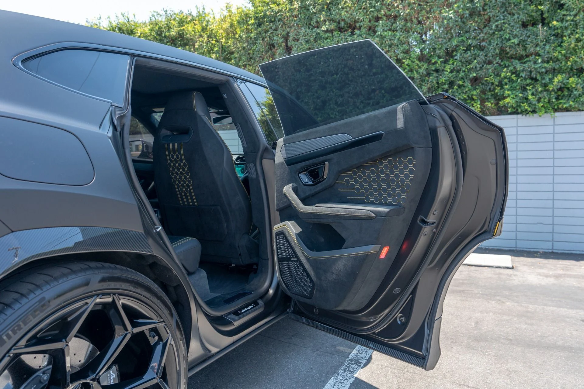 mph041_1539083917_Used_2023_Lamborghini_Urus_Performante_1754671735_2a58b88cc0