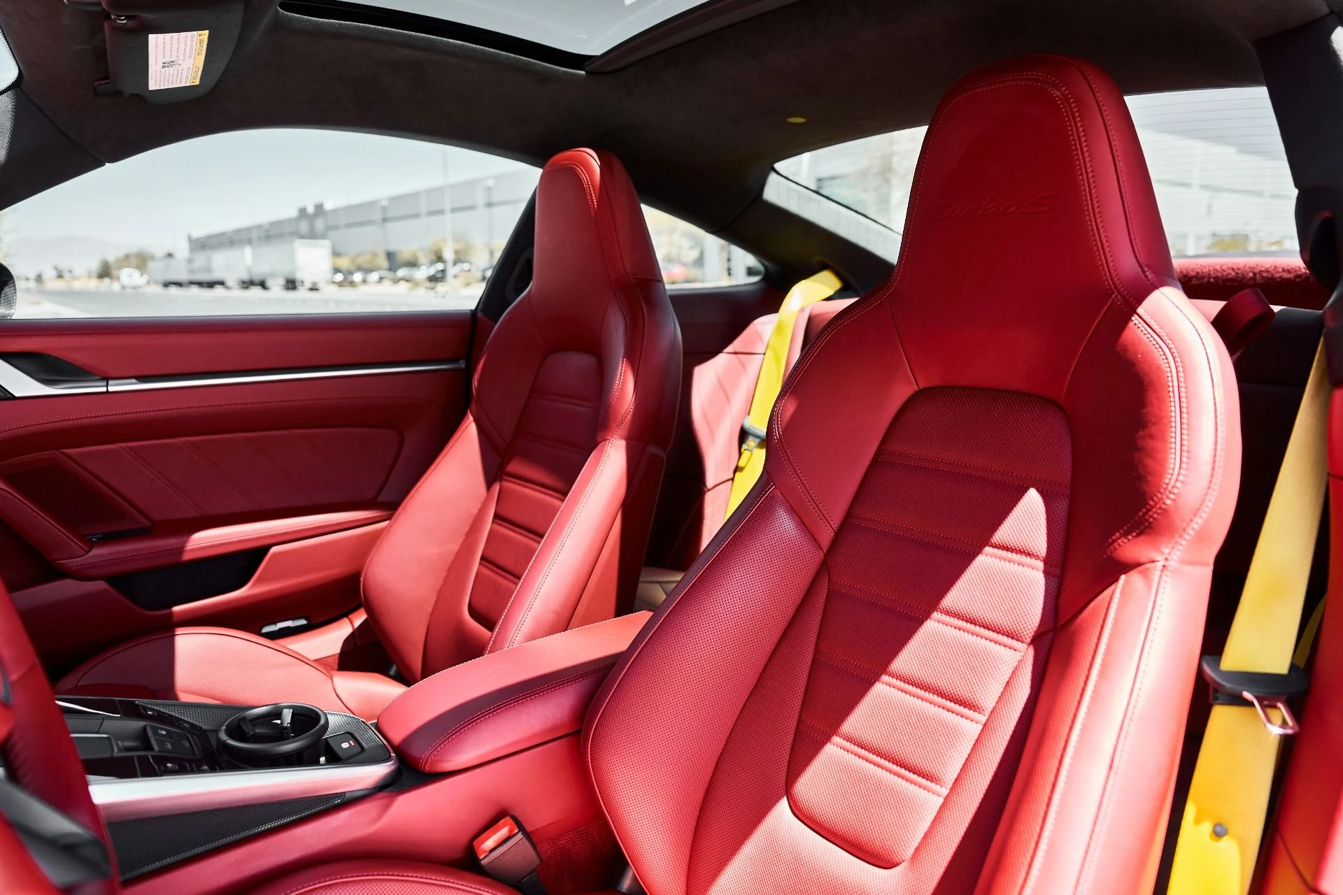 mph041_1539379683_Used_2023_Porsche_911_Turbo_S_1777011136_b45e817309