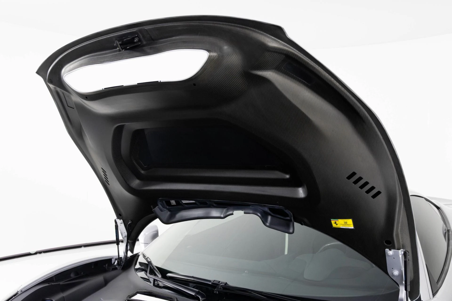 mph041_1552712962_Used_2020_Ferrari_488_Pista_Coupe_1763510177_ba8fe2badc