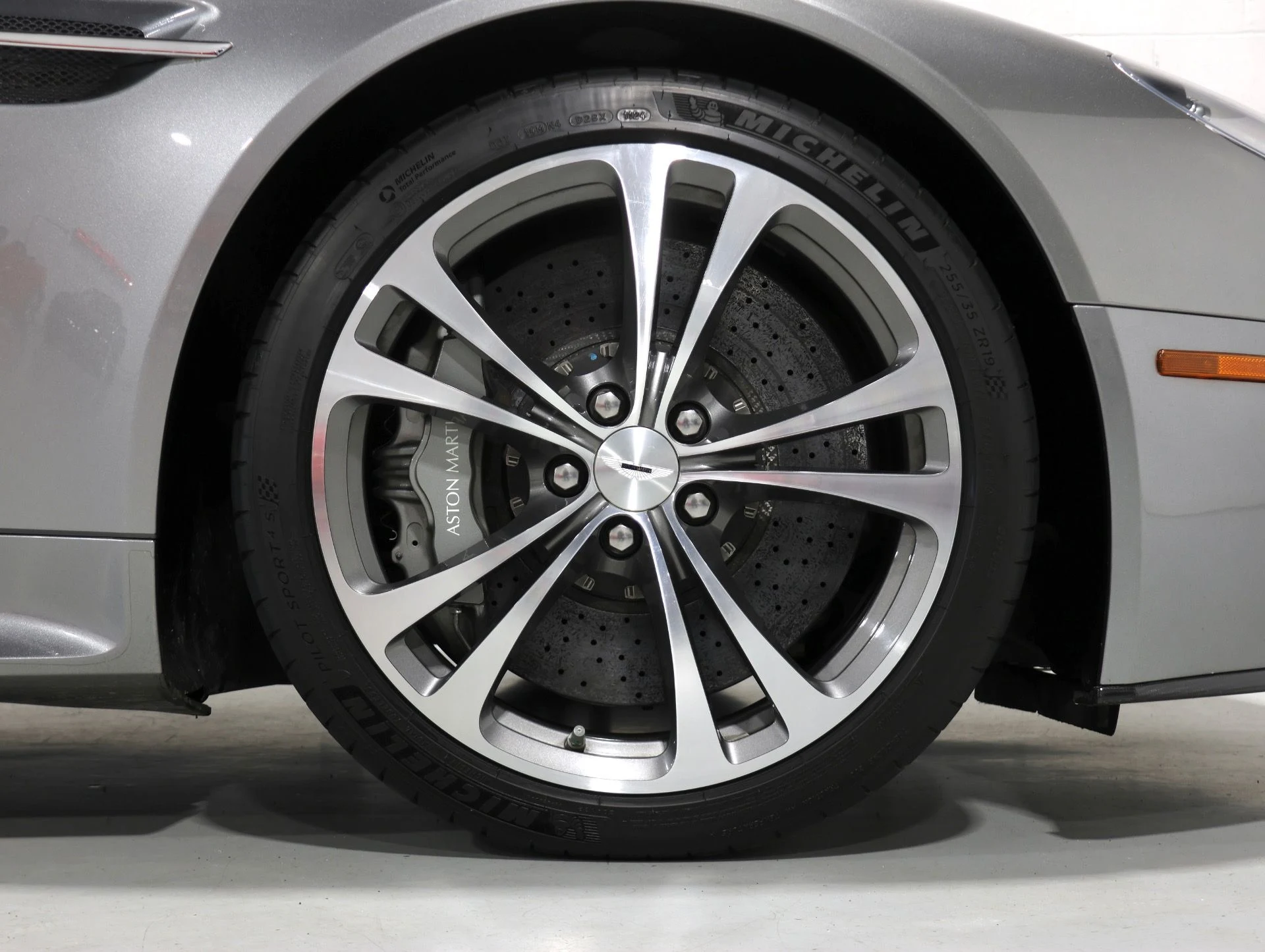 mph041_1554399531_Used_2012_Aston_Martin_V12_Vantage_Rare_6_Speed_Manual_Over_200_K_MSRP_20_K_In_Recent_Maintenance_1770846605_4a2b352bbe