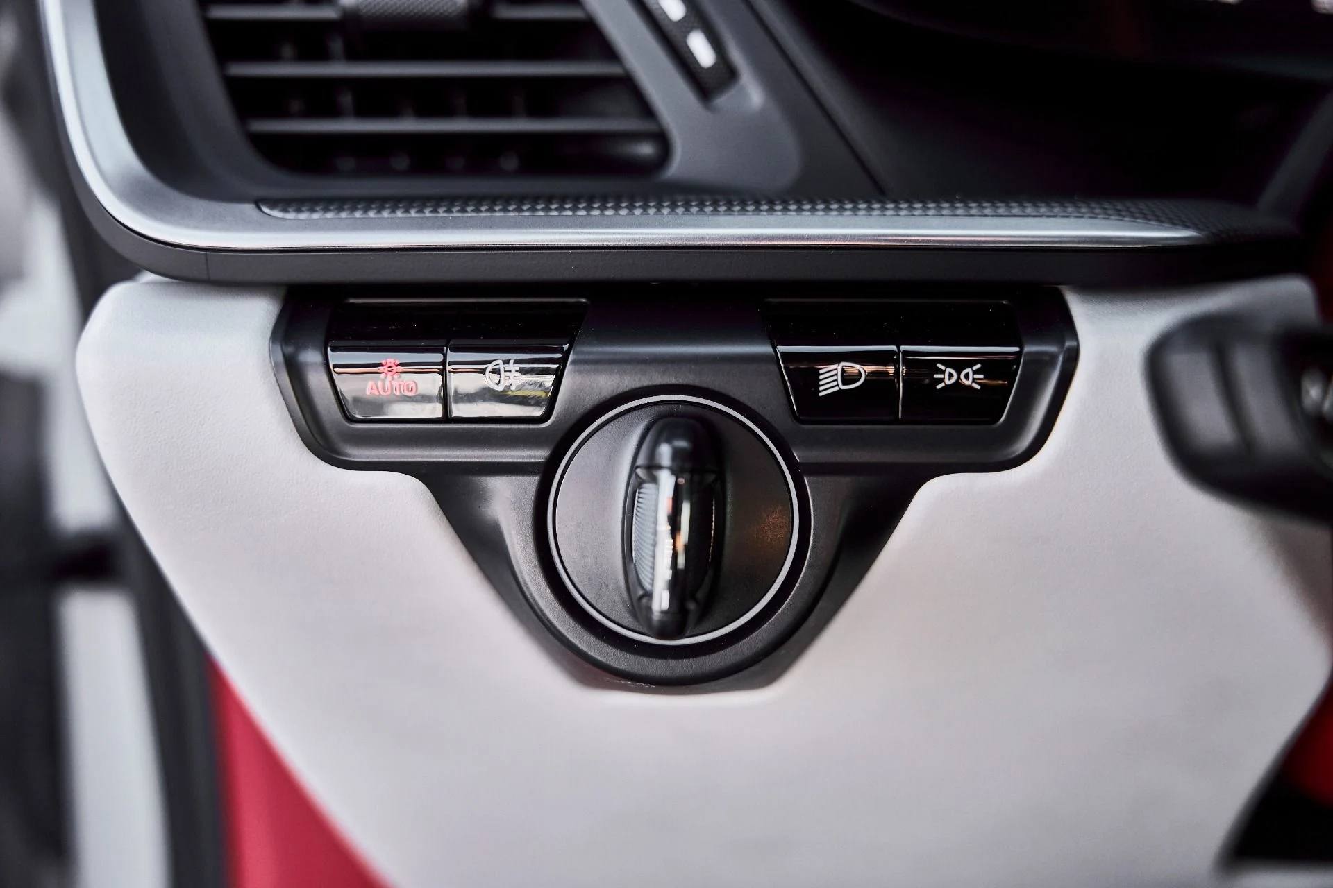 mph041_1555222999_Used_2021_Porsche_911_Turbo_S_1780422499_daceebde79