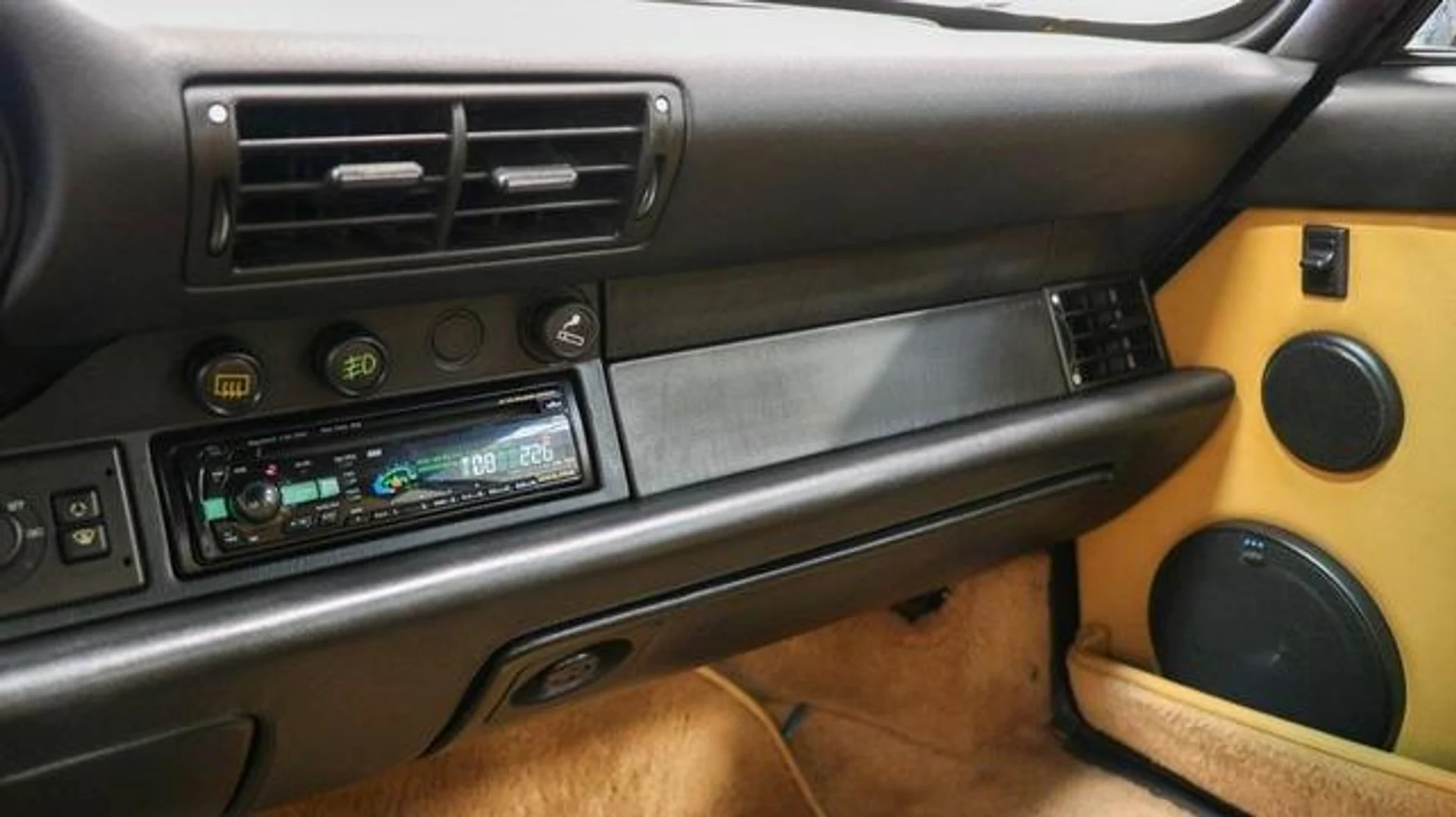 mph041_155702493_N_Aj4jo_B2g_Gx37w_R_Ts3n9c_2_Hs_I8_8326bbf5ca