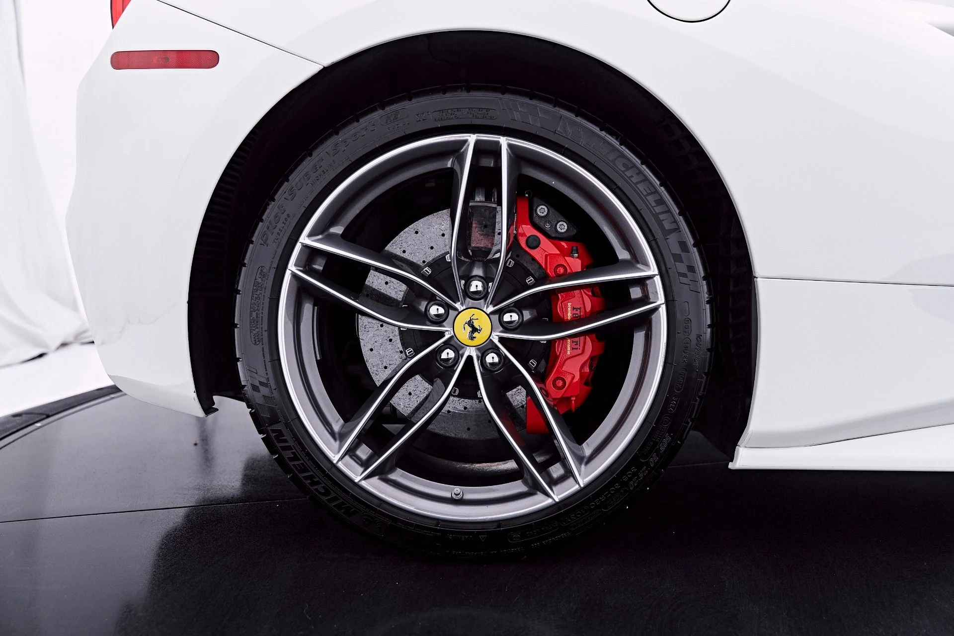 mph041_1568695768_Used_2019_Ferrari_488_Spider_Base_1782196554_f15b2b8716