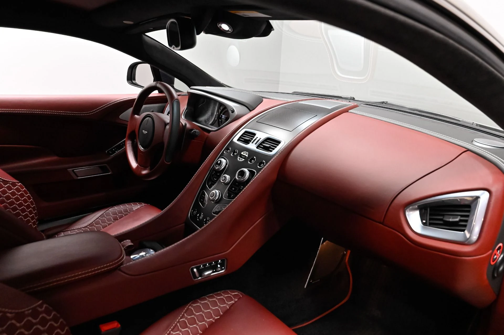 mph041_1590125126_Used_2014_Aston_Martin_Vanquish_V12_1793299602_0831e3140c
