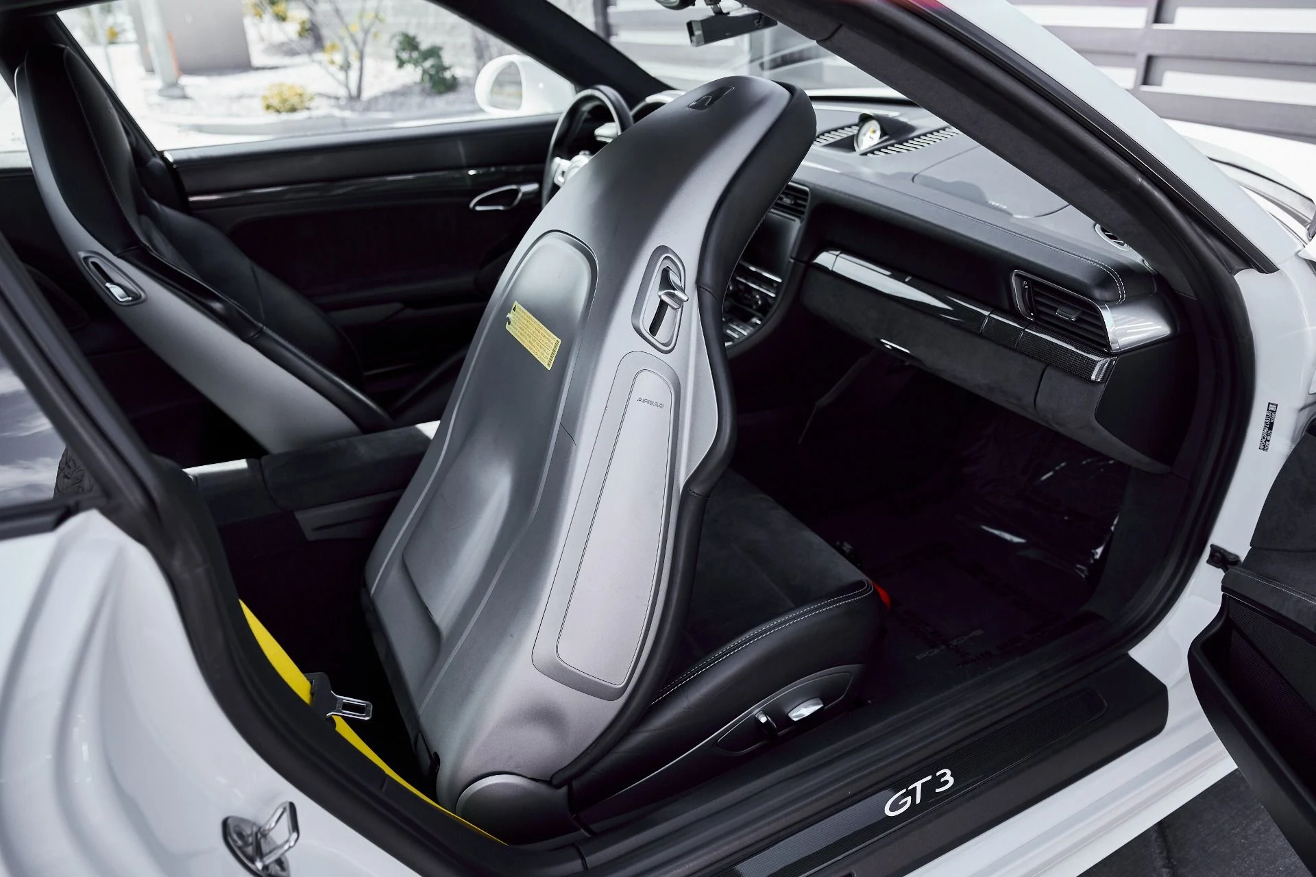 mph041_1595808587_Used_2015_Porsche_911_GT_3_1771890216_827bdd5af6