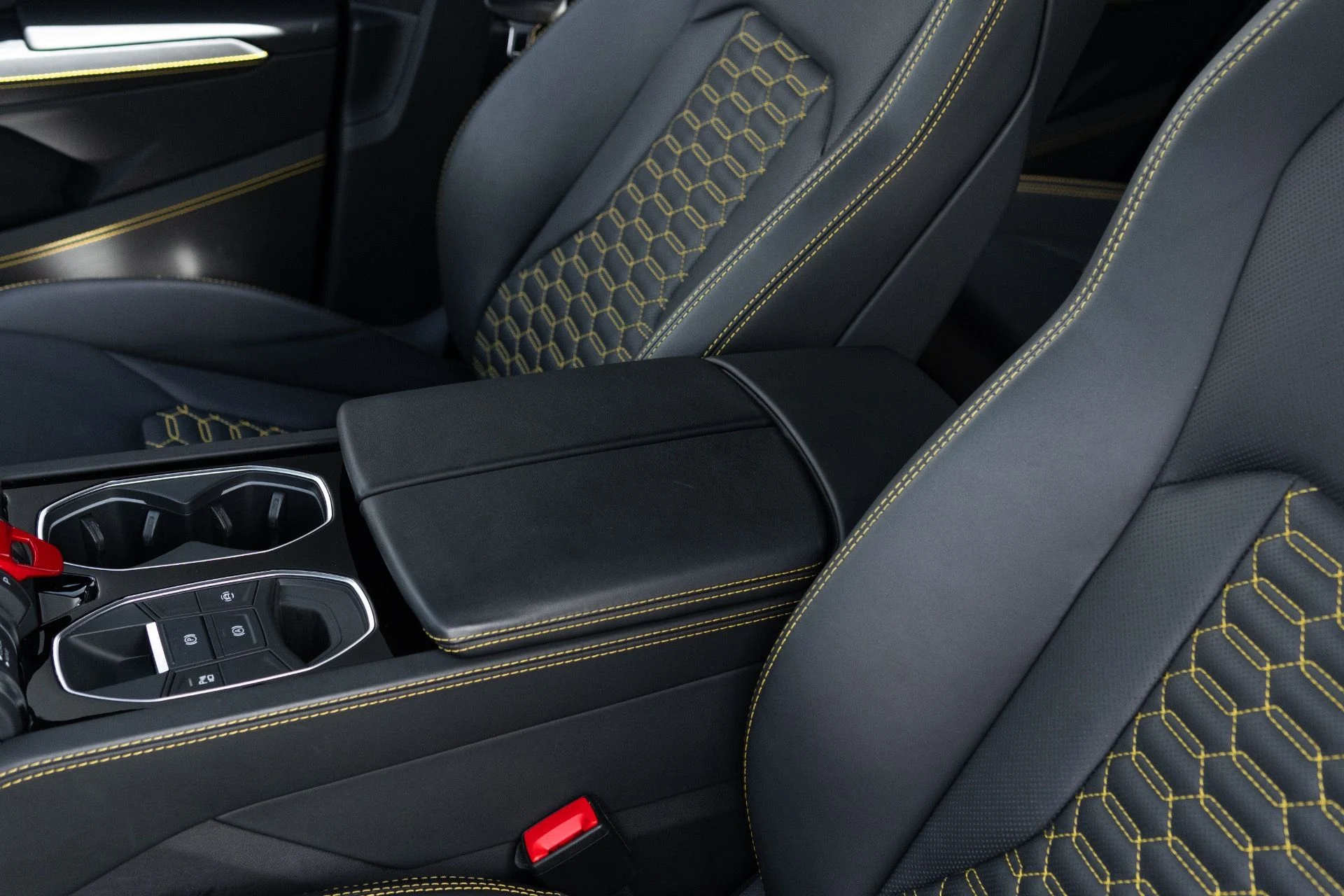 mph041_1601254276_Used_2022_Lamborghini_Urus_1776127481_7818f61b7c