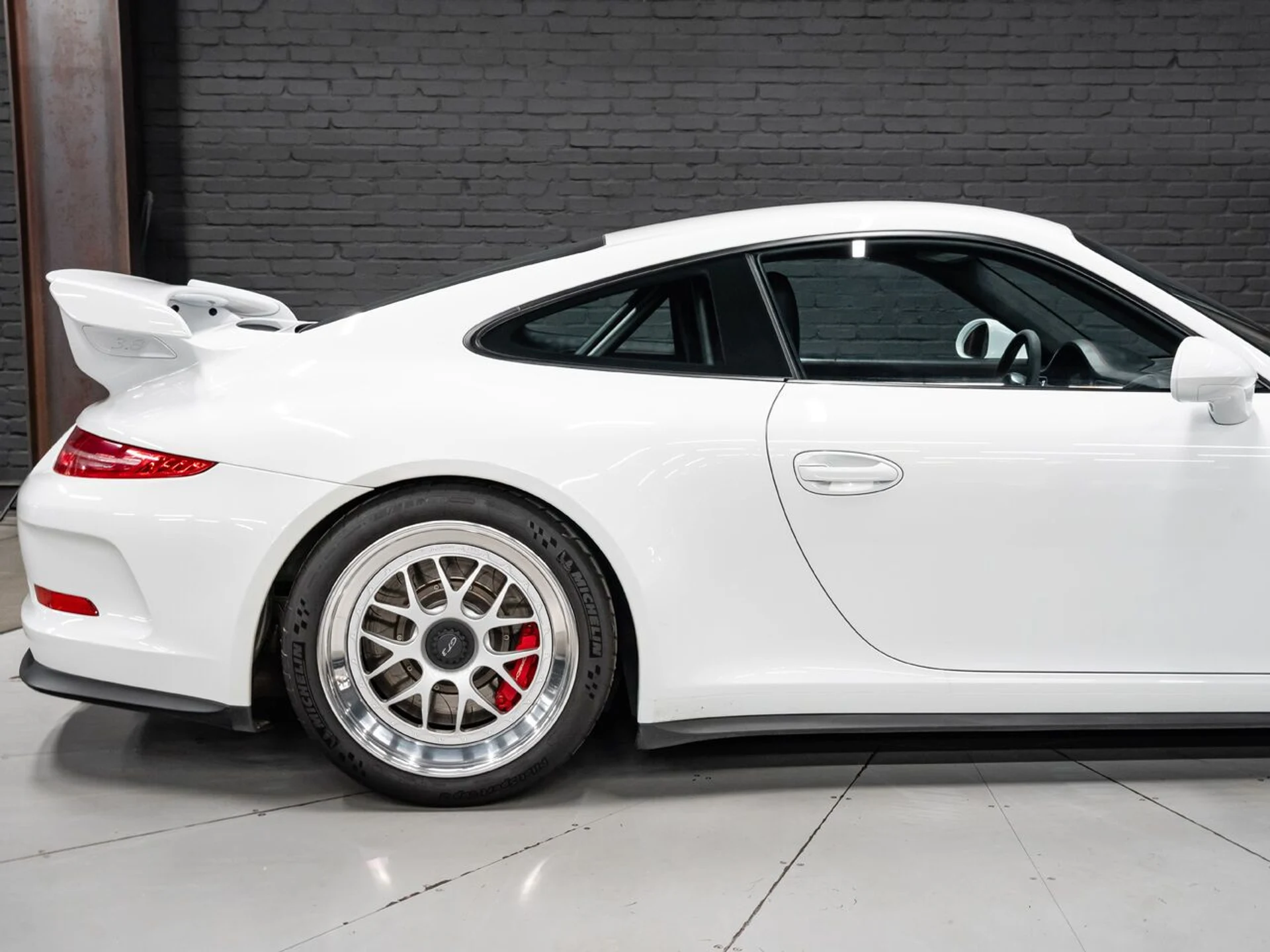 mph041_1615595745_porsche_911_2015_27508a40ee