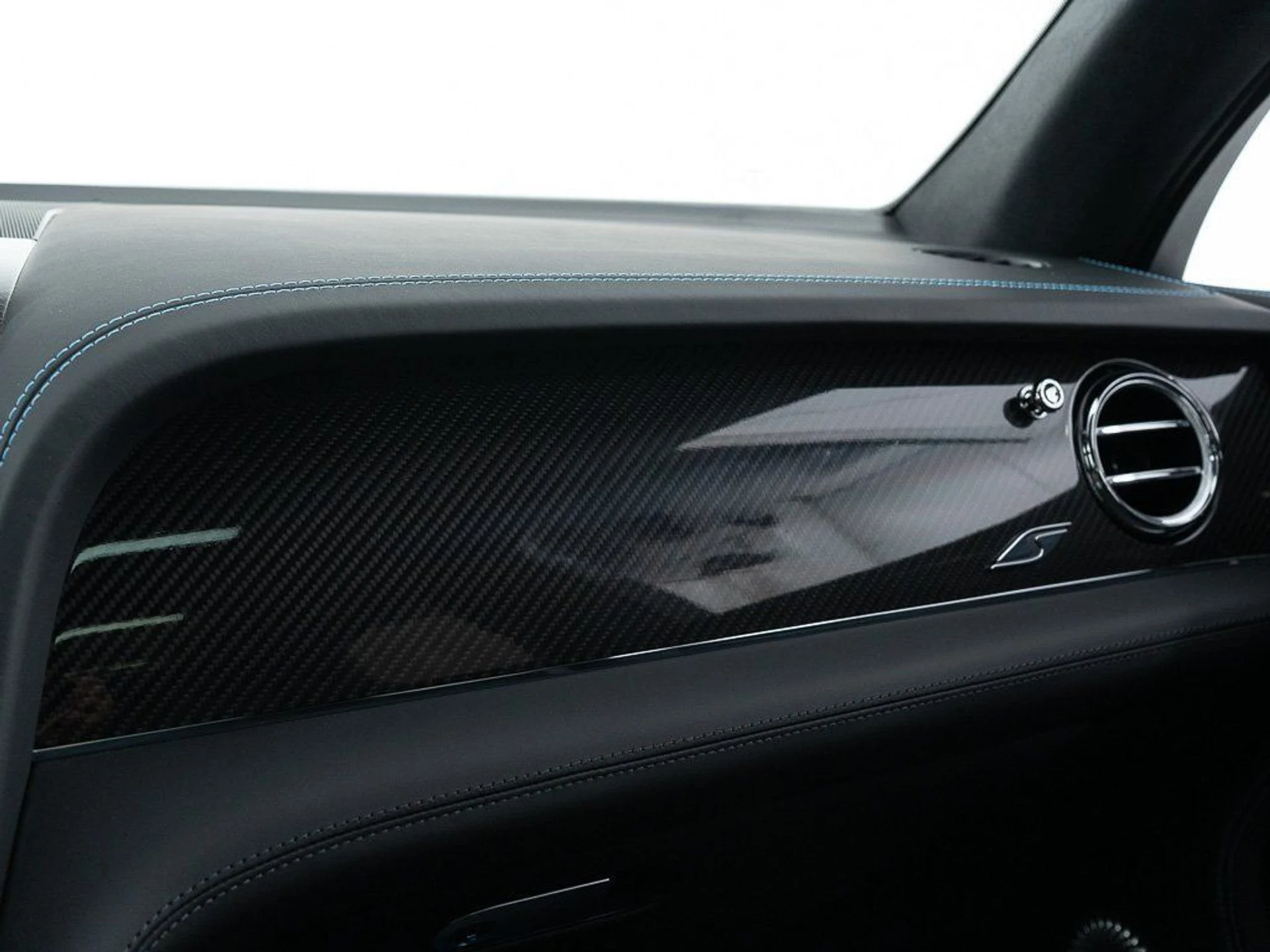 mph041_161598782_e21b5e30a00b2afcfbbef083593608ac_c2391108d6