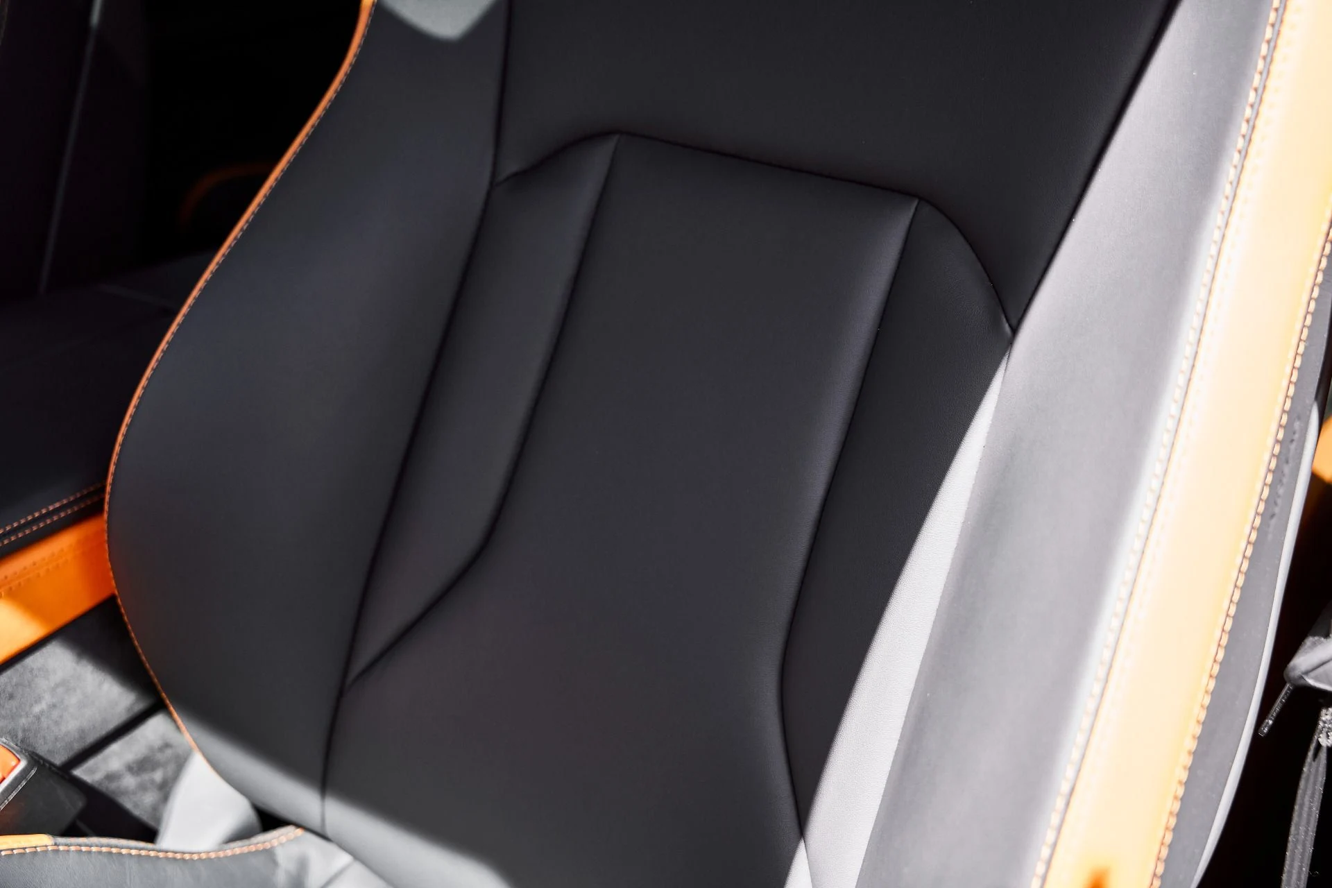 mph041_1621649303_Used_2025_Lamborghini_Urus_SE_1779992031_31cec183dc