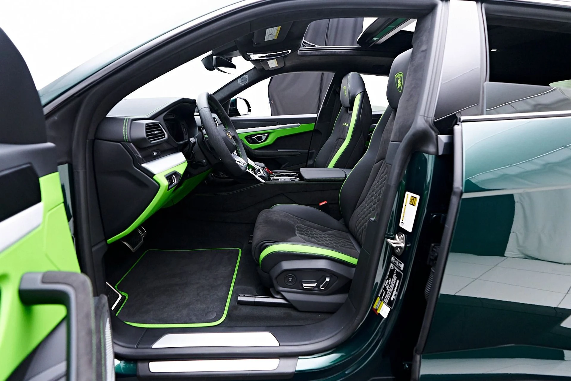 mph041_1627310236_Used_2024_Lamborghini_Urus_S_1745956869_29f82fcddf